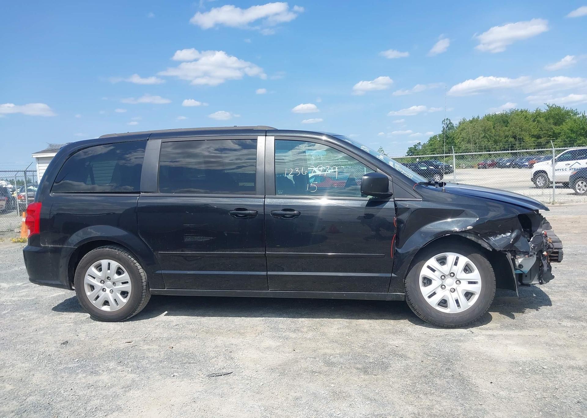 2015 DODGE GRAND CARAVAN SE
