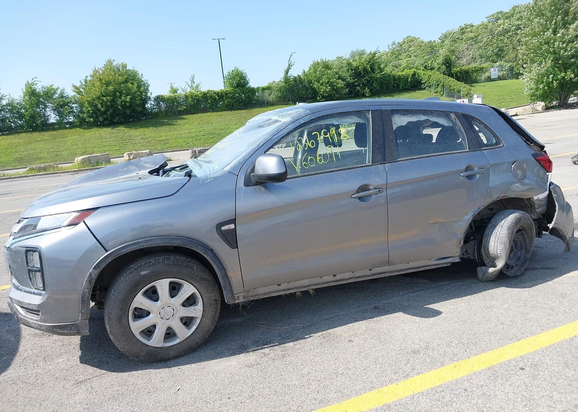 2022 MITSUBISHI RVR ES