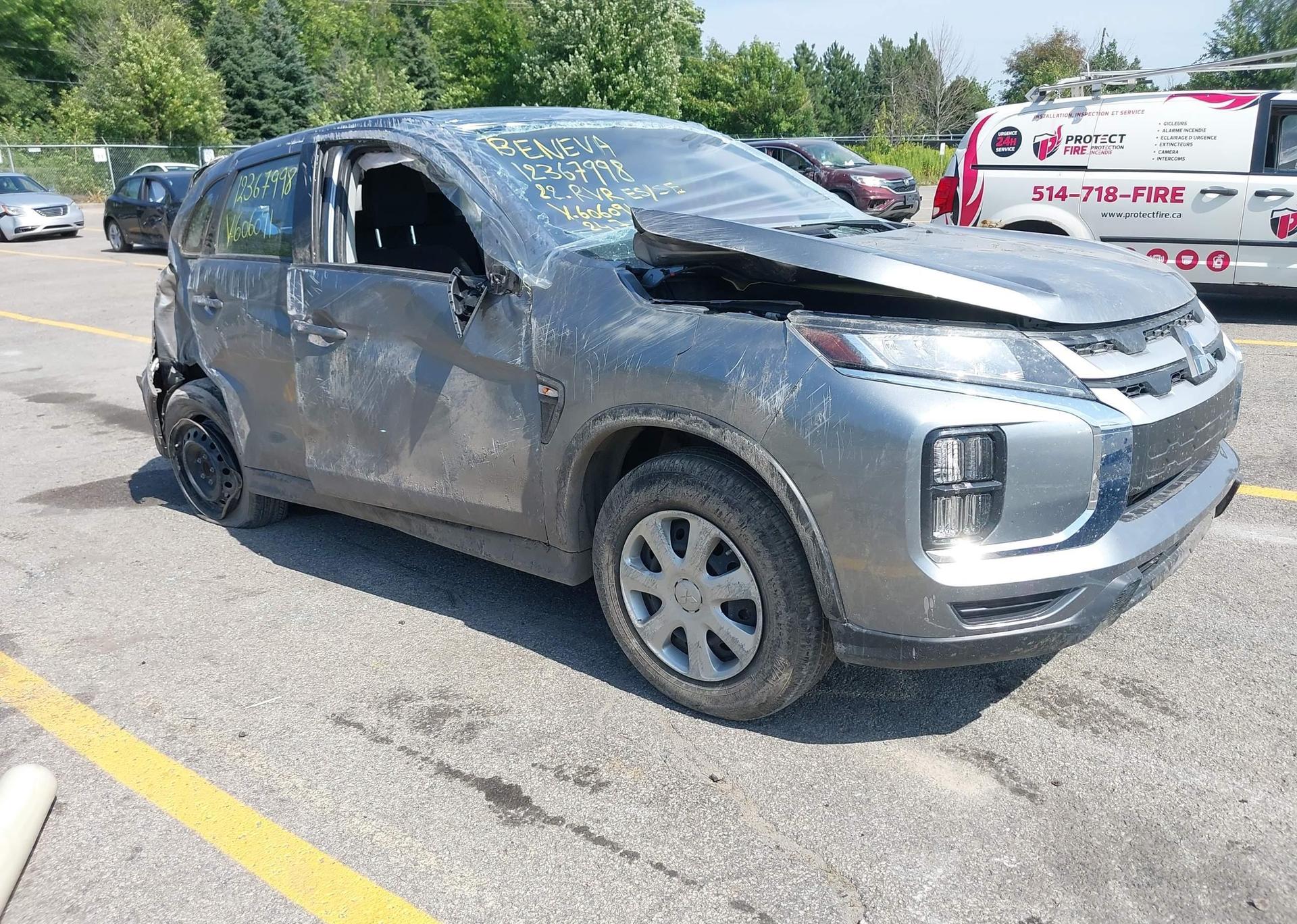 2022 MITSUBISHI RVR ES