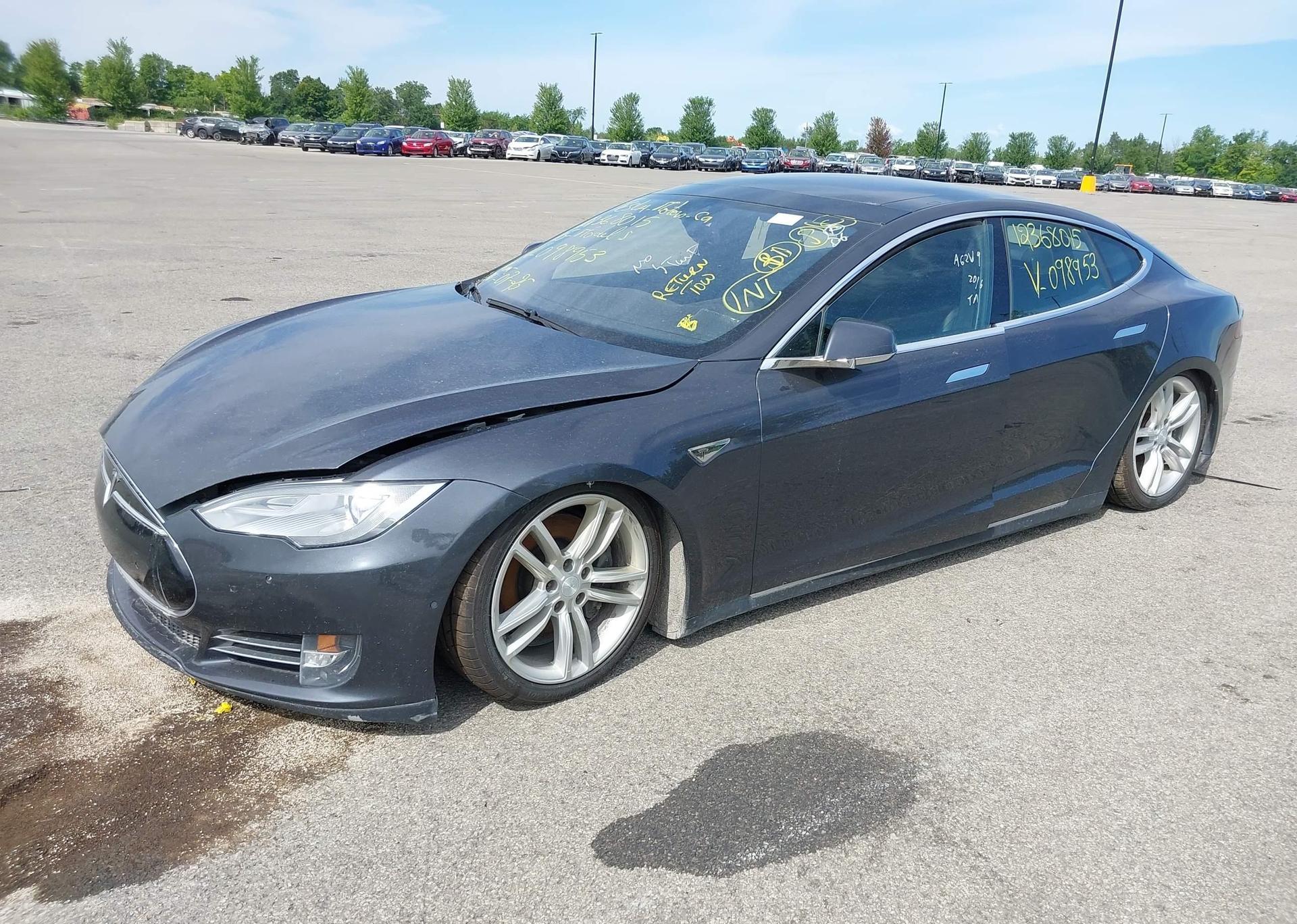 2015 TESLA Model S 85D