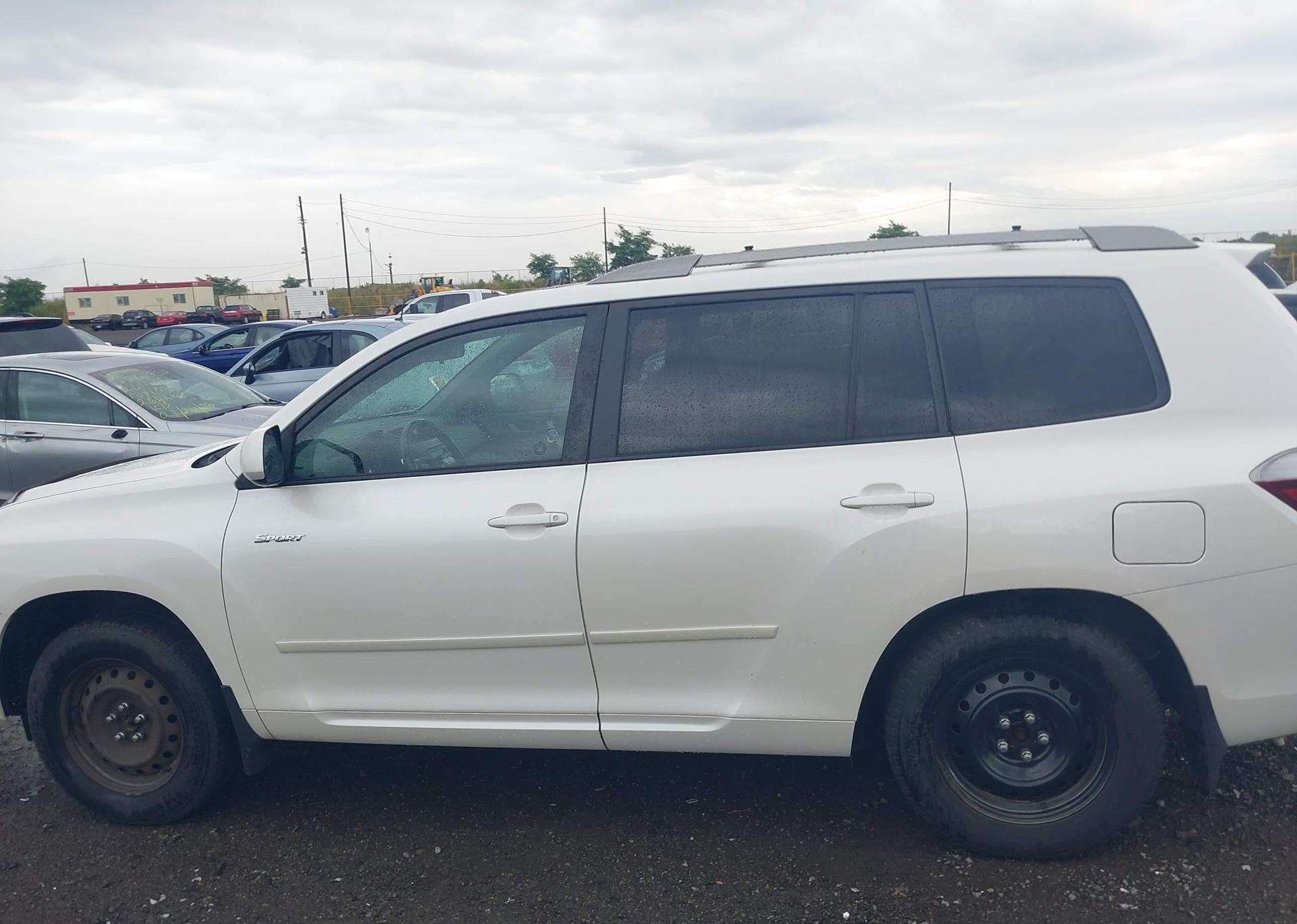 2010 TOYOTA HIGHLANDER