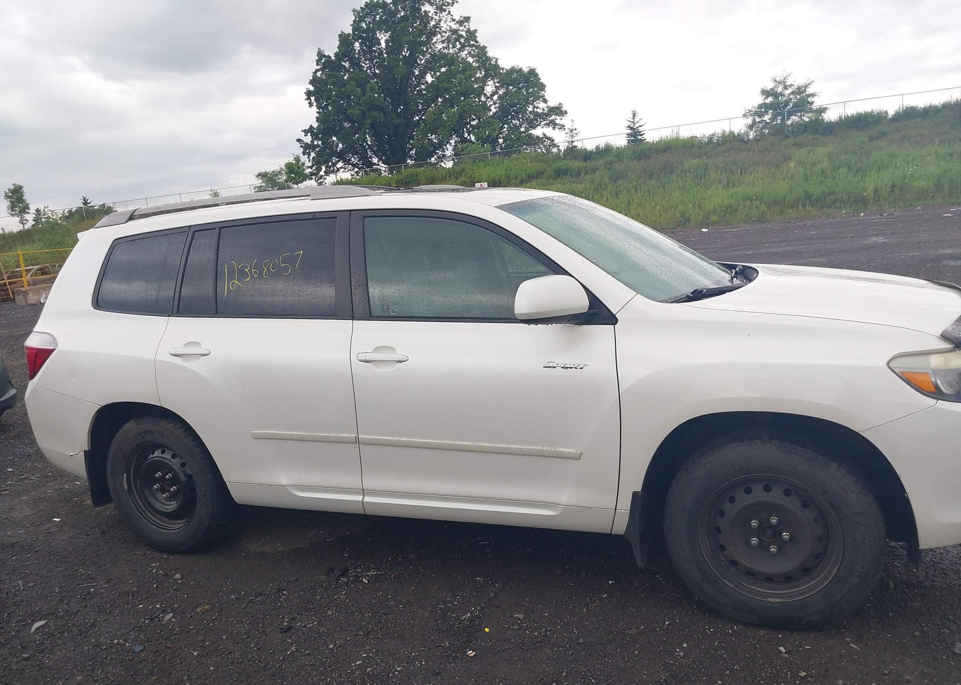 2010 TOYOTA HIGHLANDER