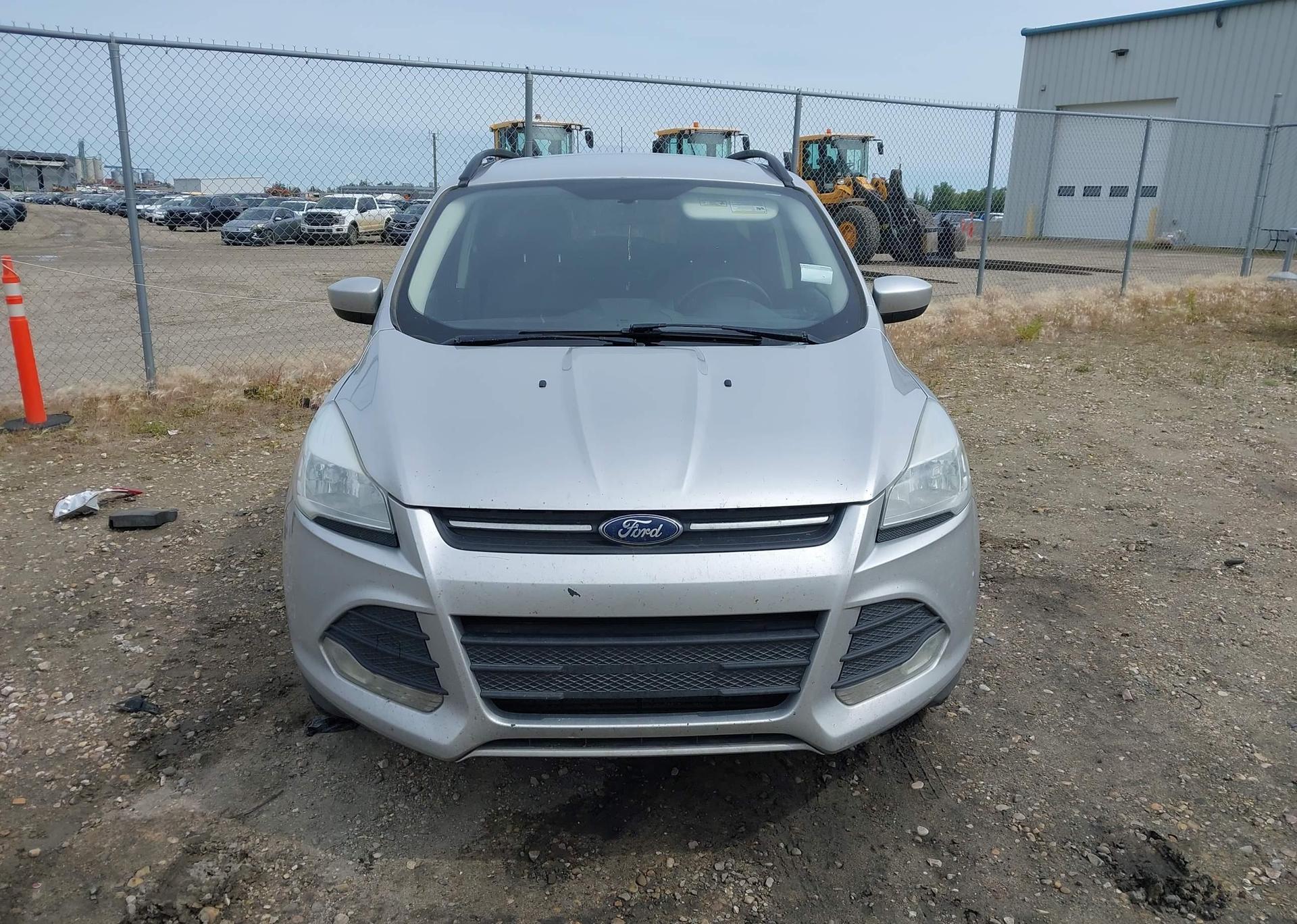 2015 FORD ESCAPE SE
