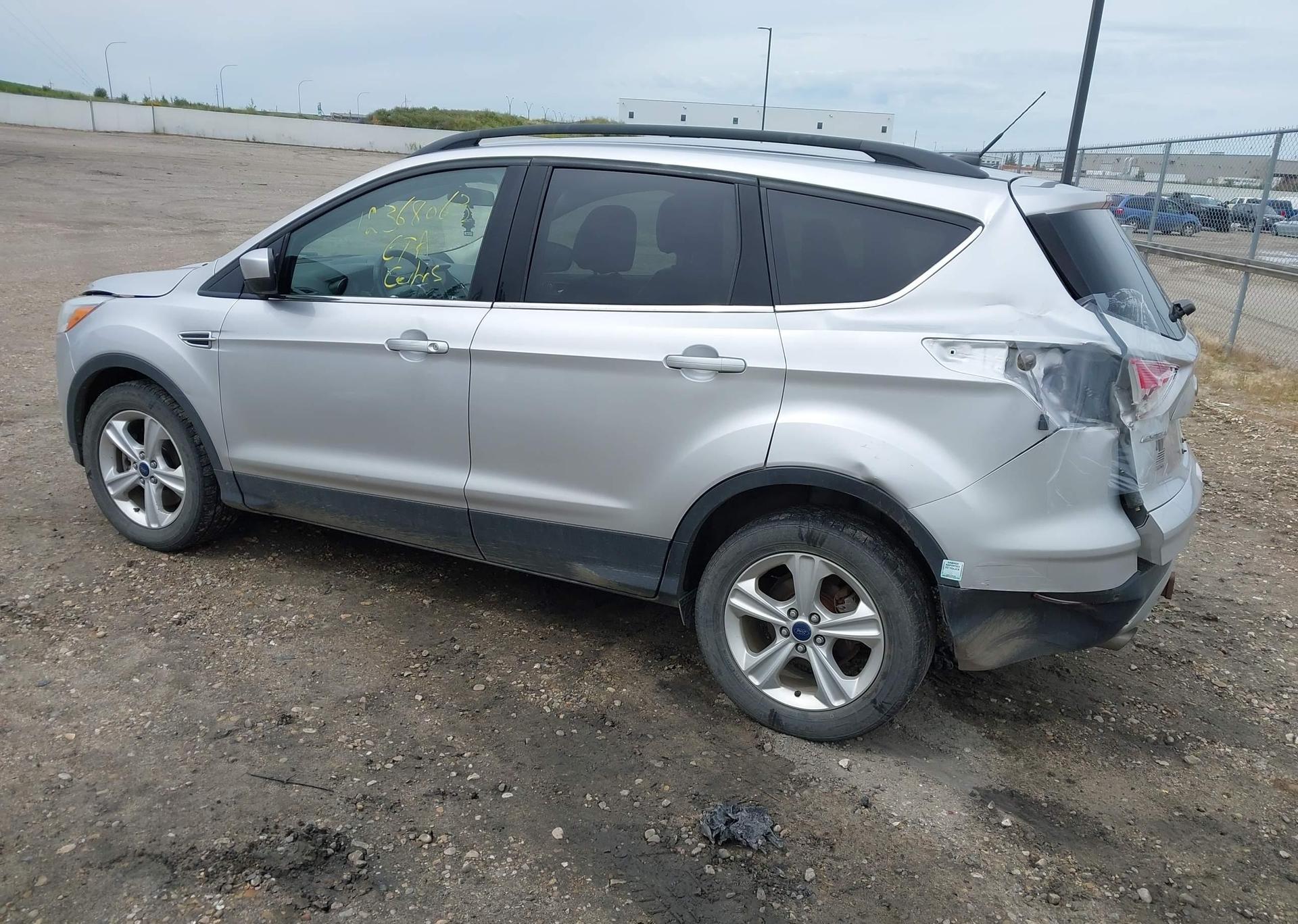 2015 FORD ESCAPE SE