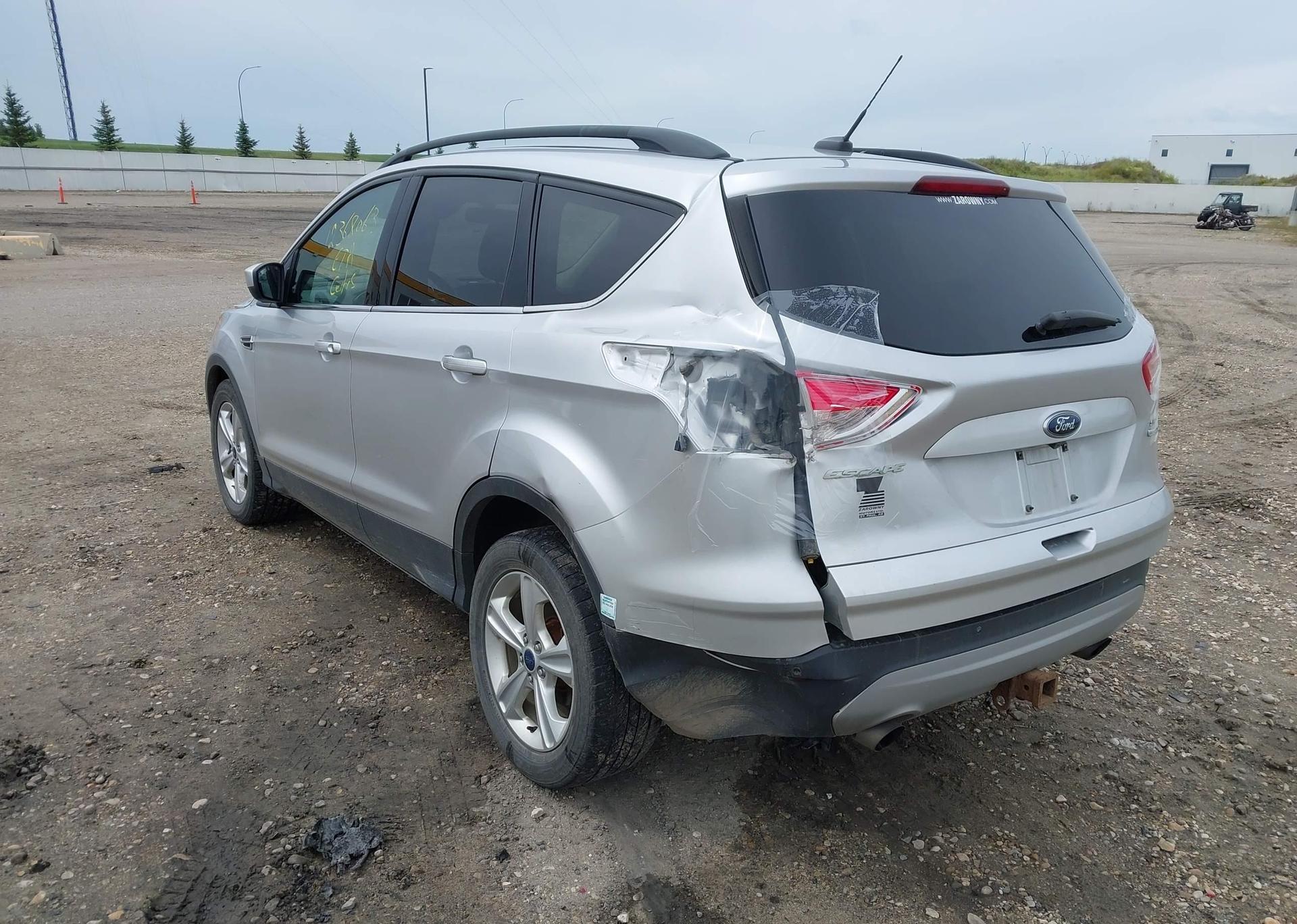 2015 FORD ESCAPE SE