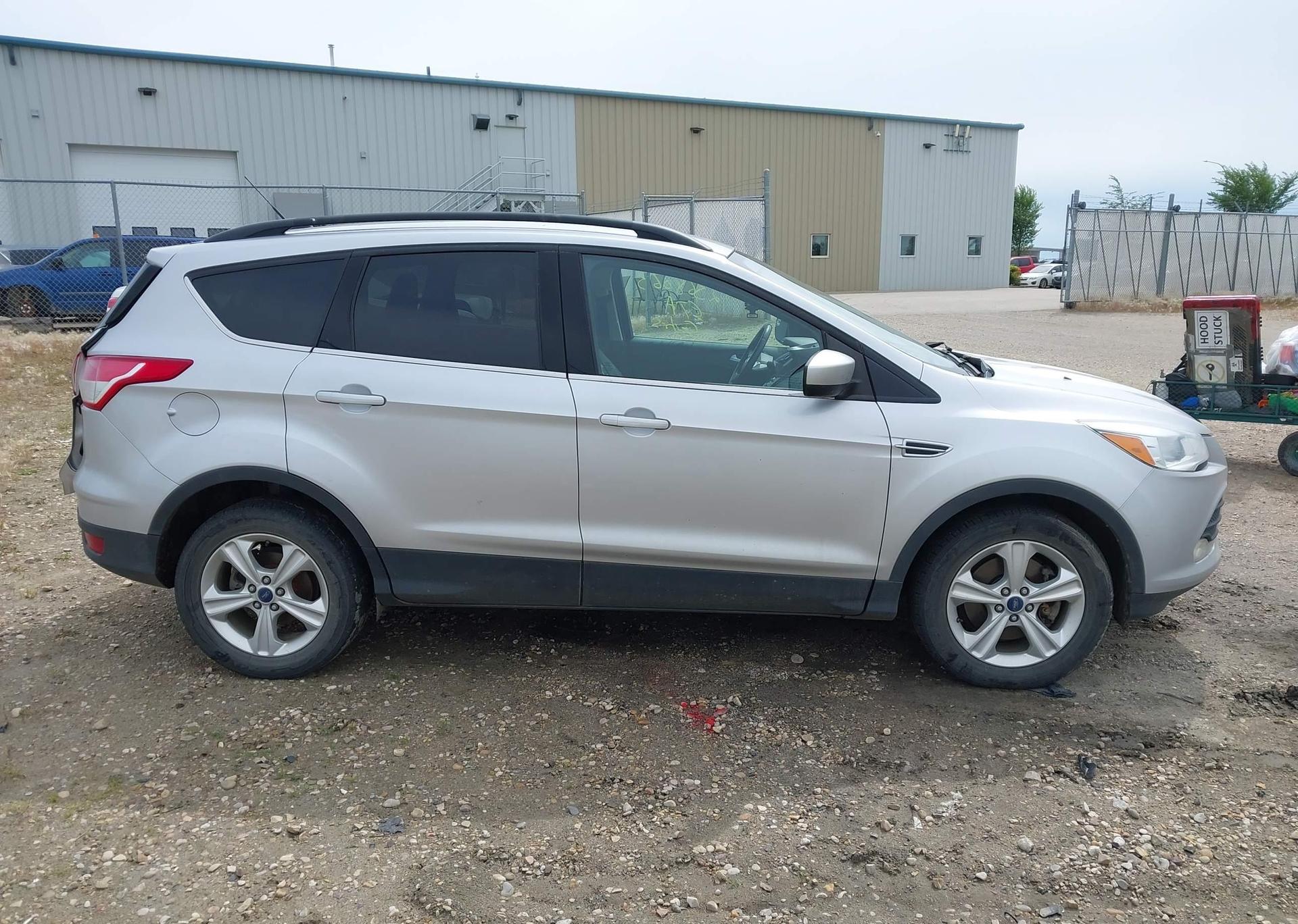 2015 FORD ESCAPE SE