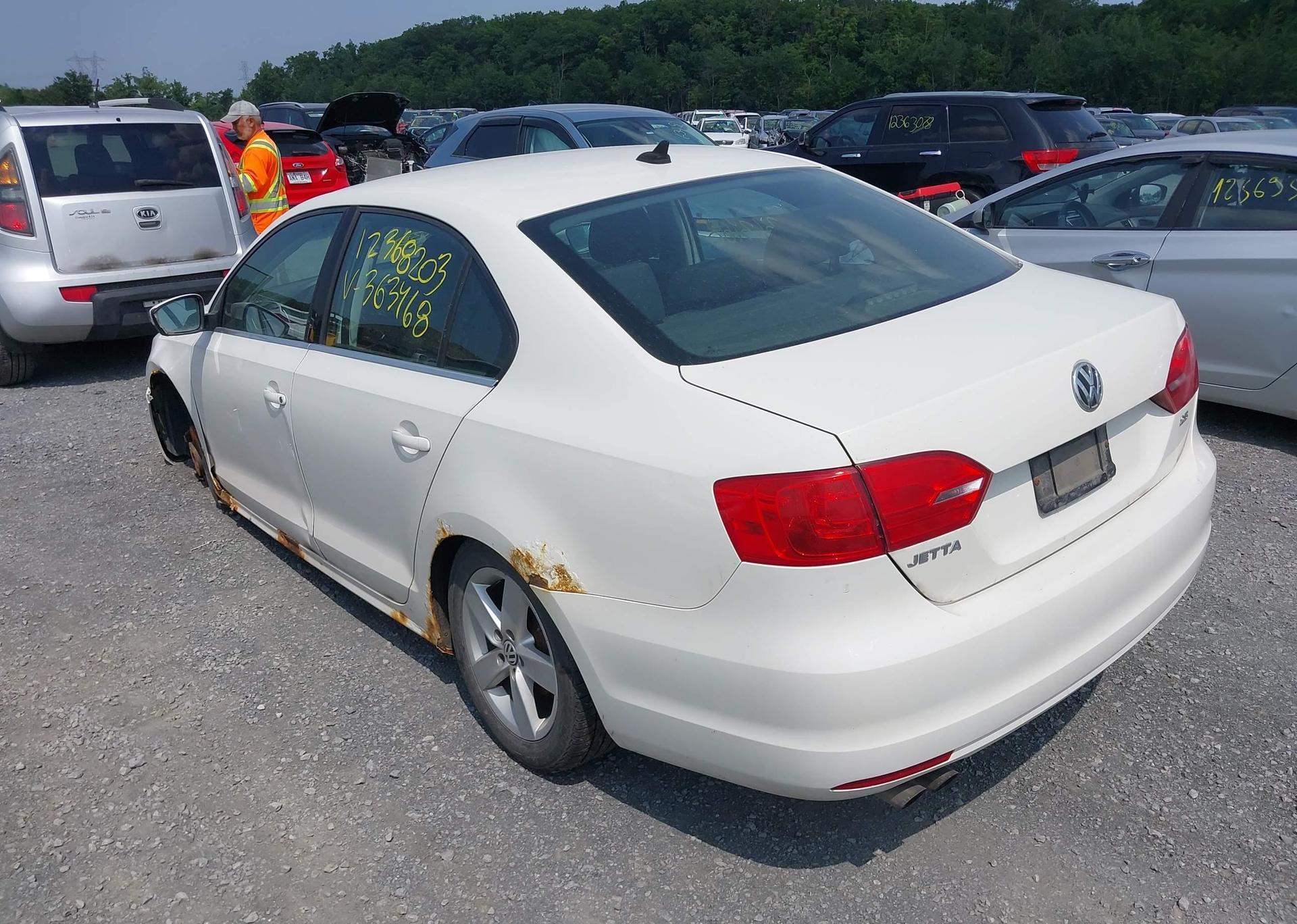 2011 VOLKSWAGEN JETTA SE