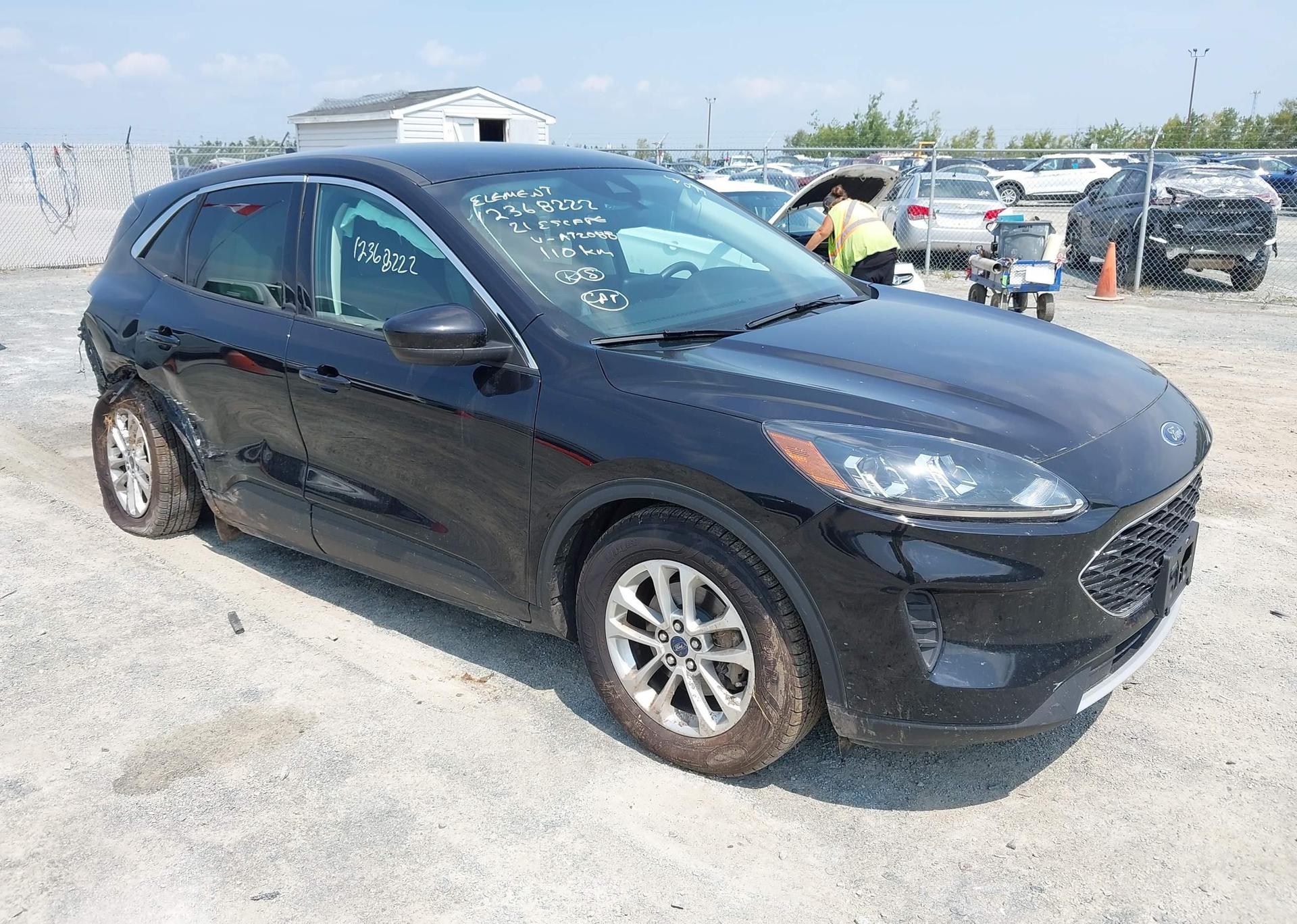 2021 FORD ESCAPE SE