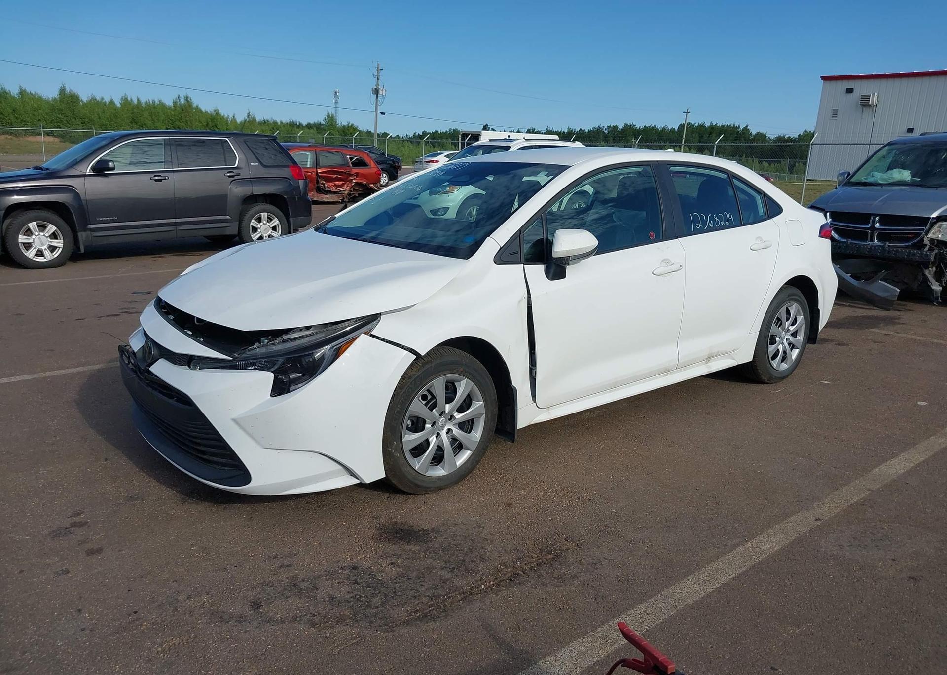 2025 TOYOTA COROLLA LE