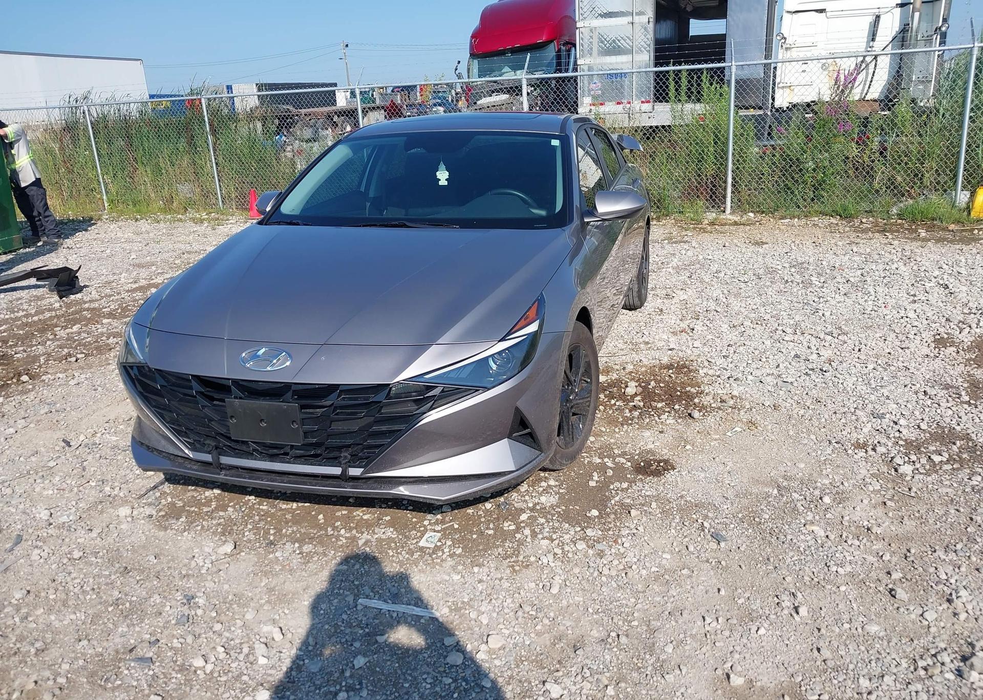 2023 HYUNDAI ELANTRA PREFERRED IVT WITH TECH PACKAGE