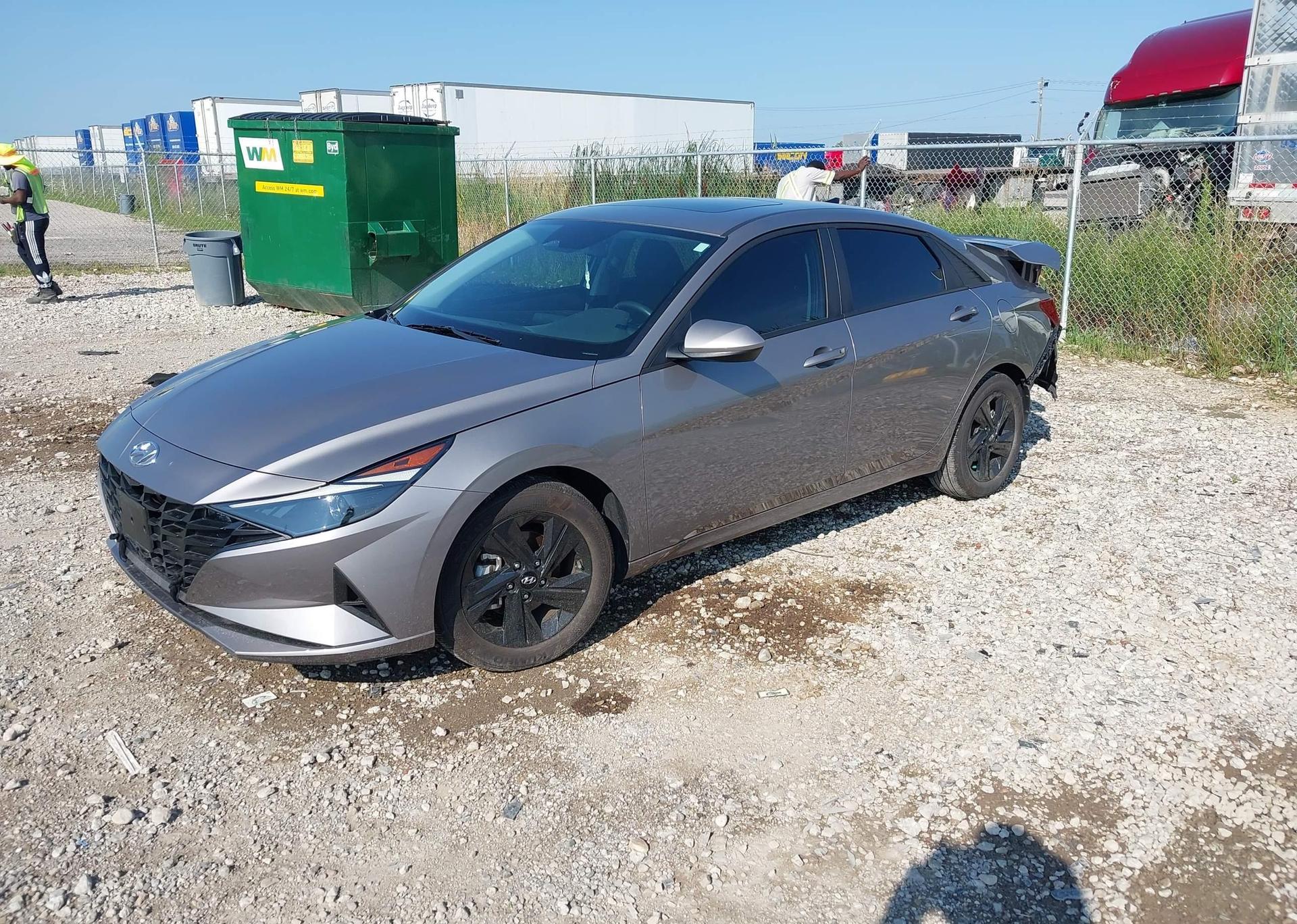 2023 HYUNDAI ELANTRA PREFERRED IVT WITH TECH PACKAGE