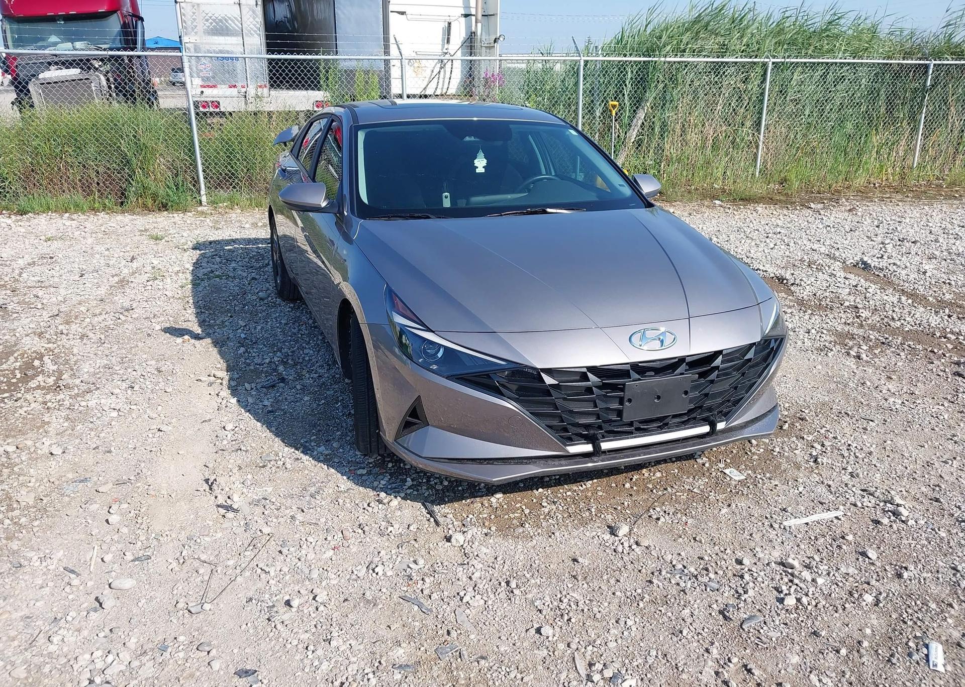 2023 HYUNDAI ELANTRA PREFERRED IVT WITH TECH PACKAGE