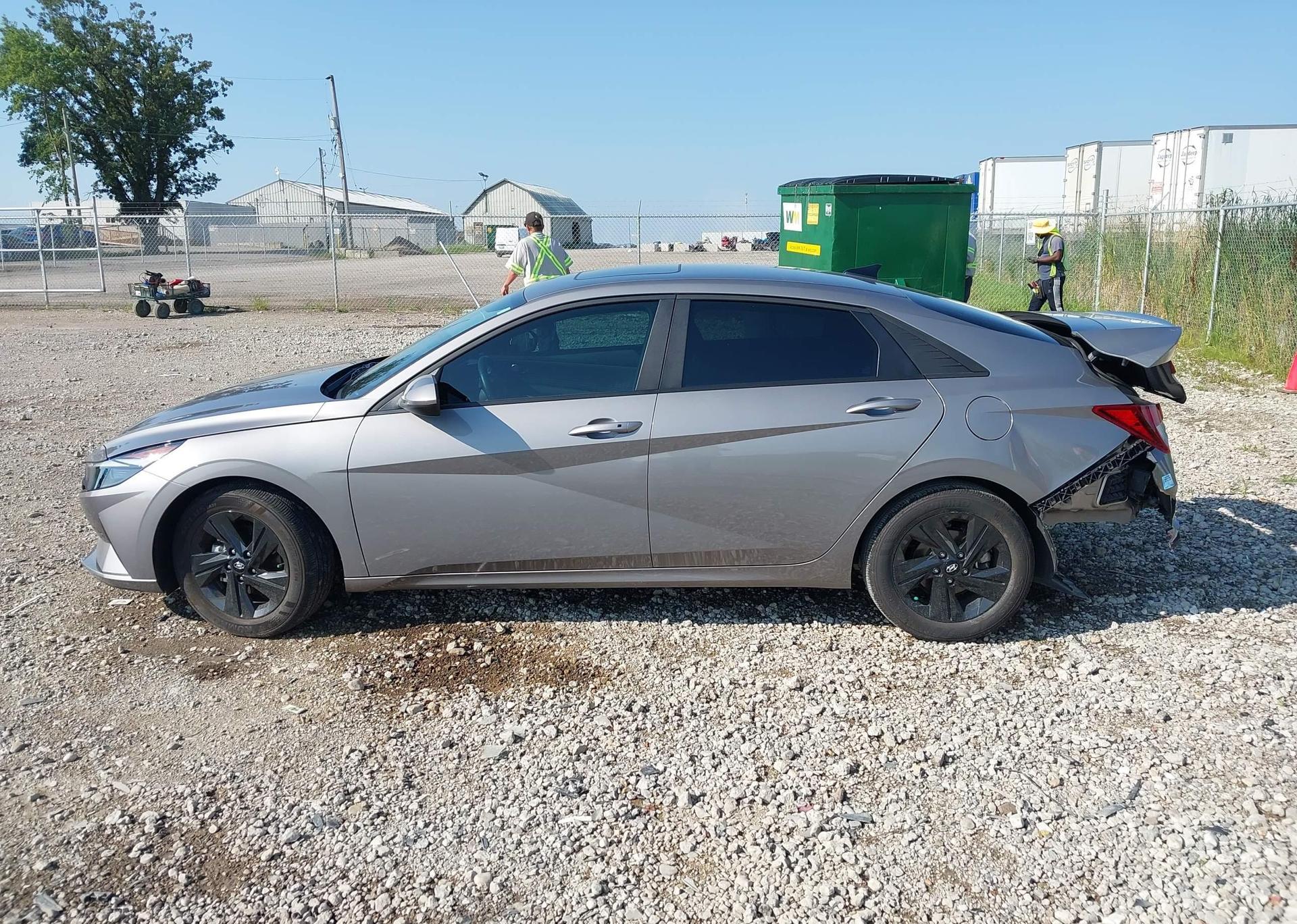 2023 HYUNDAI ELANTRA PREFERRED IVT WITH TECH PACKAGE