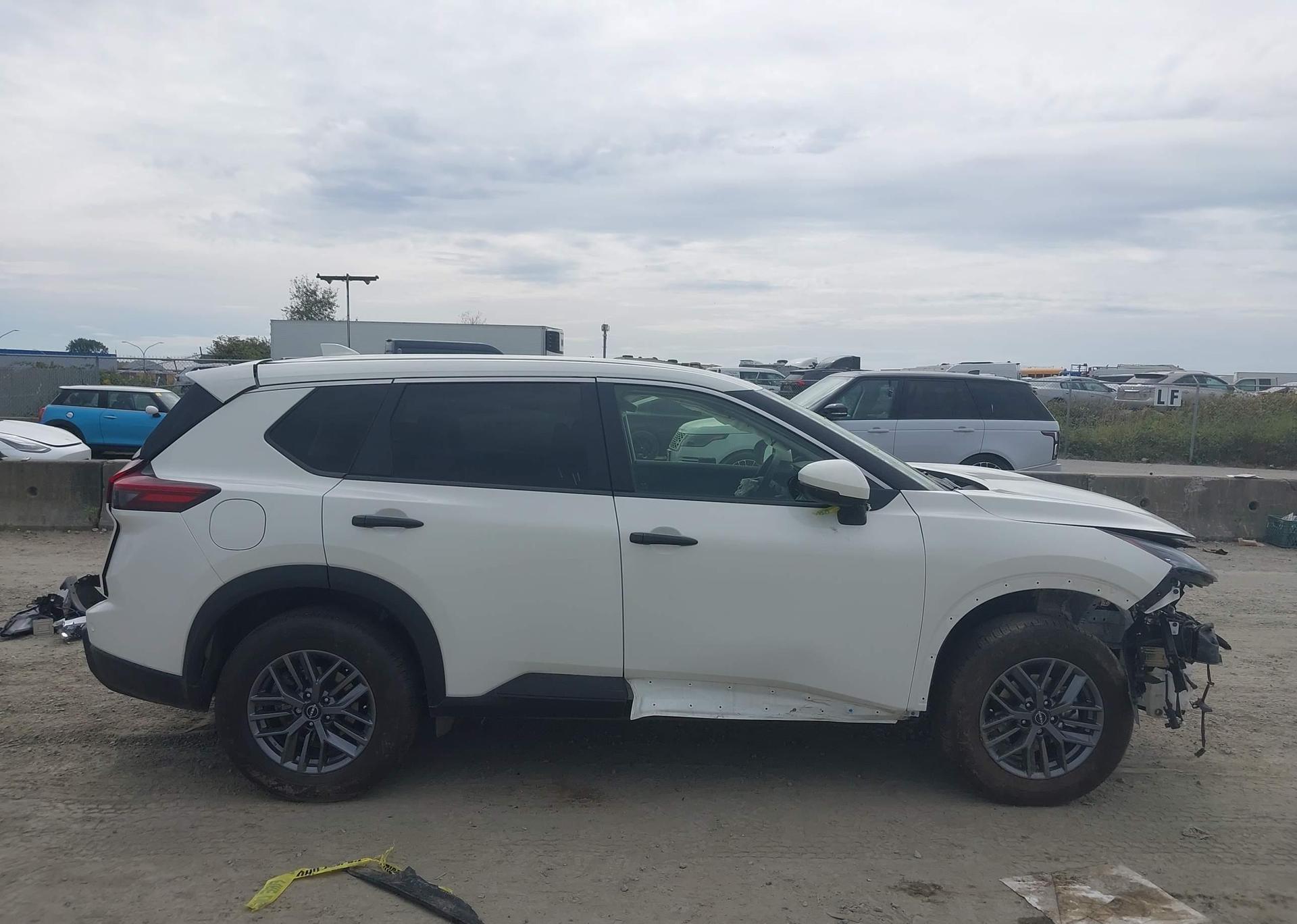 2024 NISSAN ROGUE S