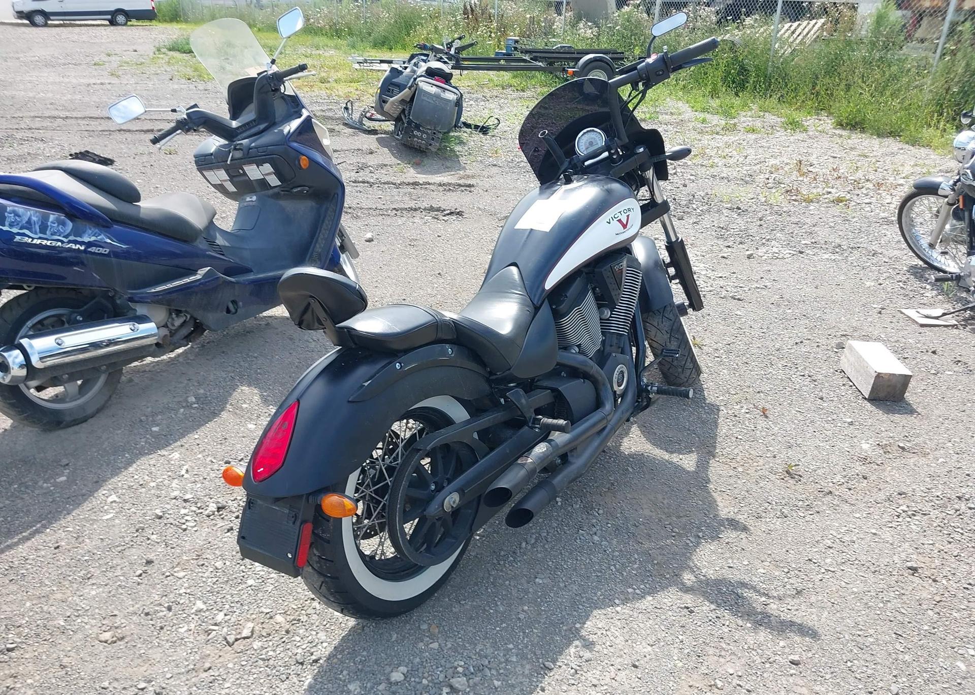 2016 VICTORY MOTORCYCLES HIGH-BALL