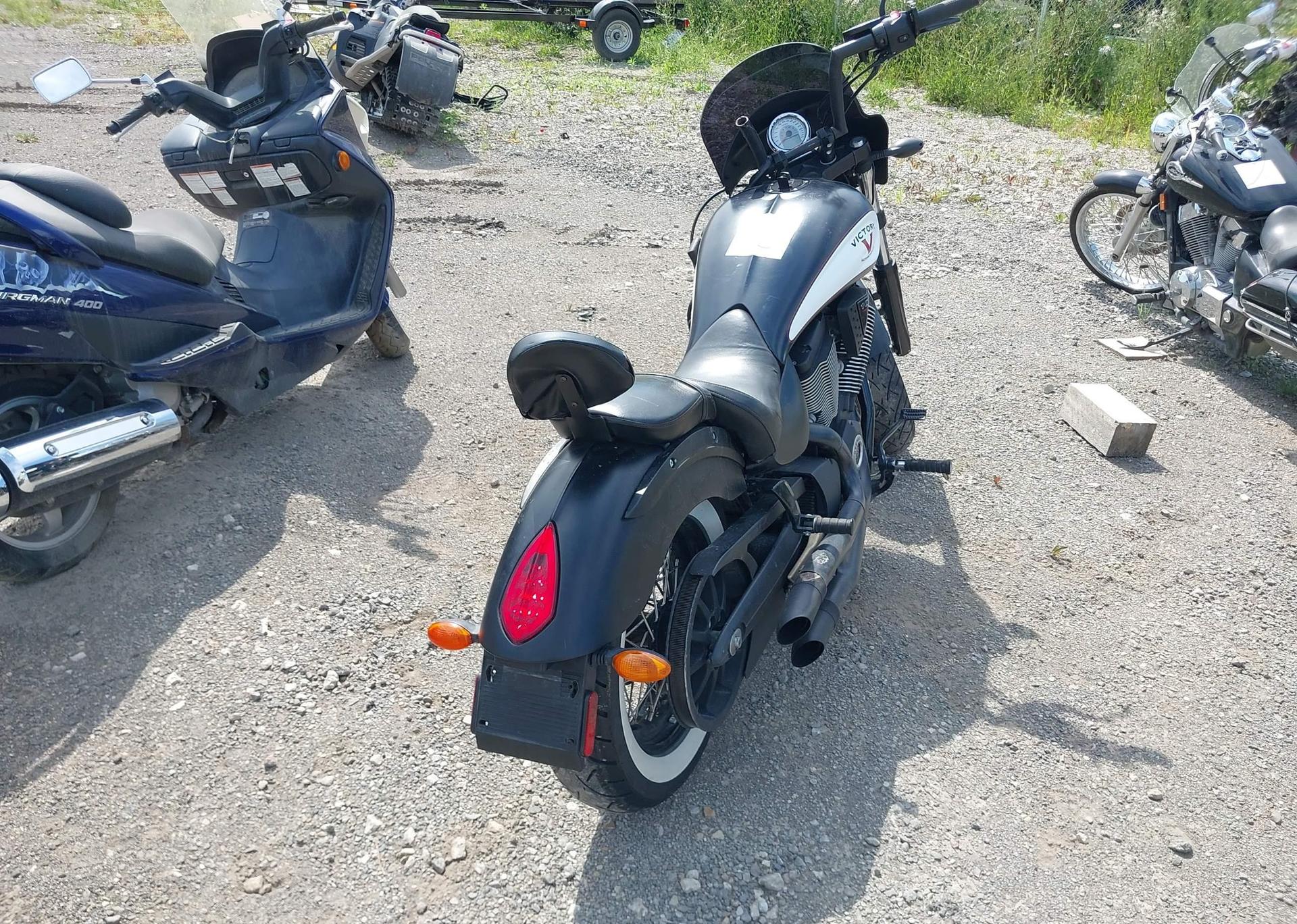 2016 VICTORY MOTORCYCLES HIGH-BALL