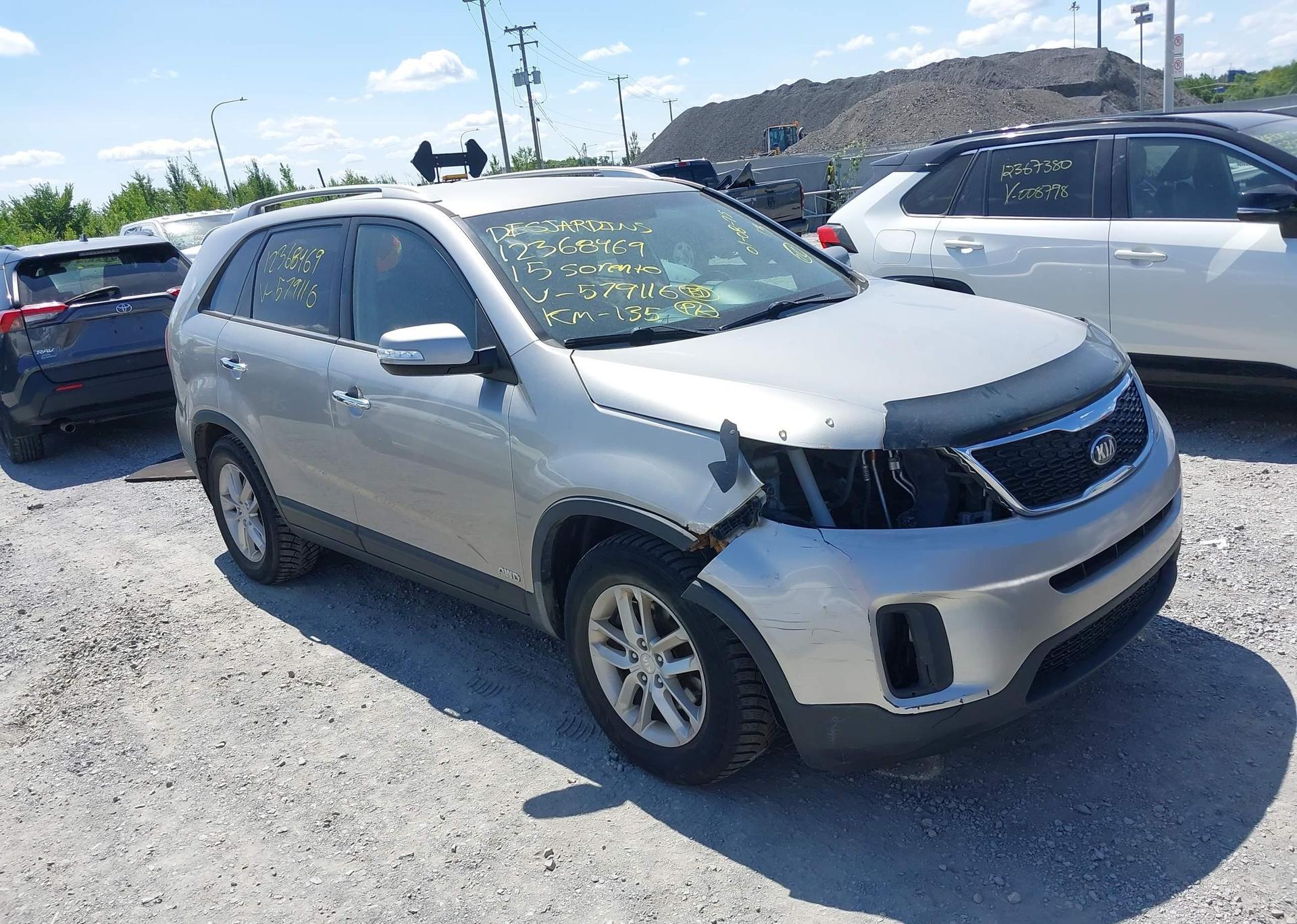 2015 KIA SORENTO LX