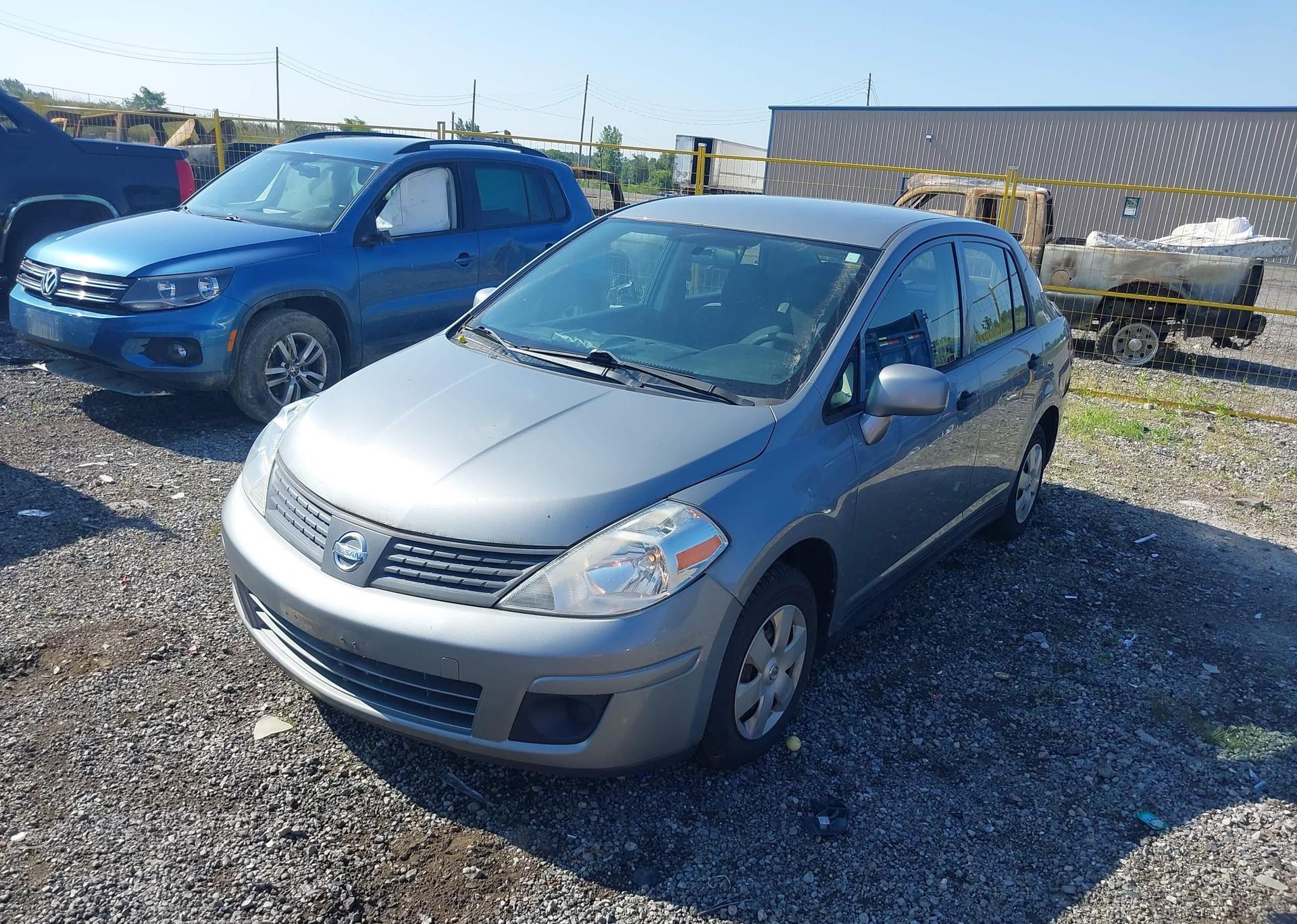 2010 NISSAN VERSA S