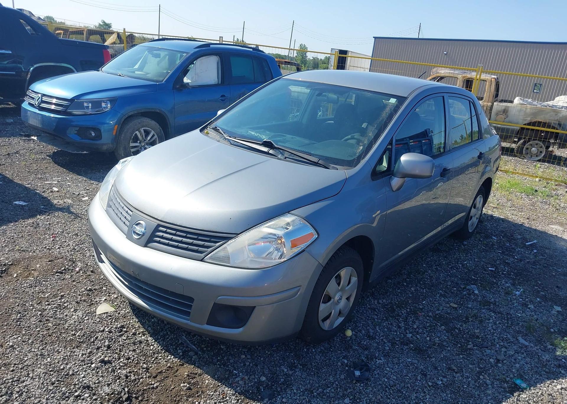 2010 NISSAN VERSA S