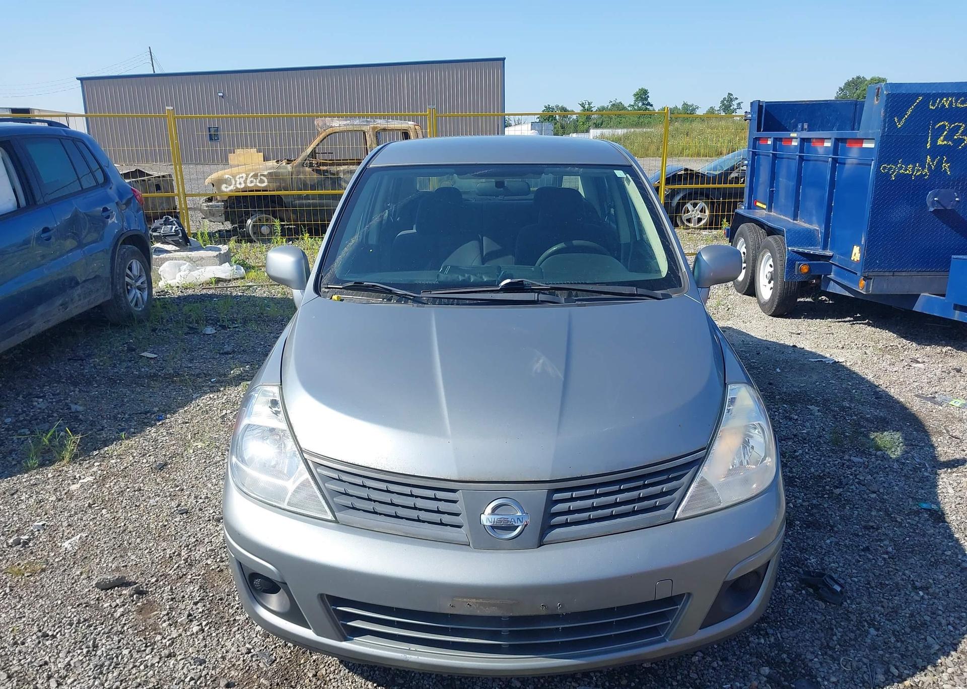 2010 NISSAN VERSA S