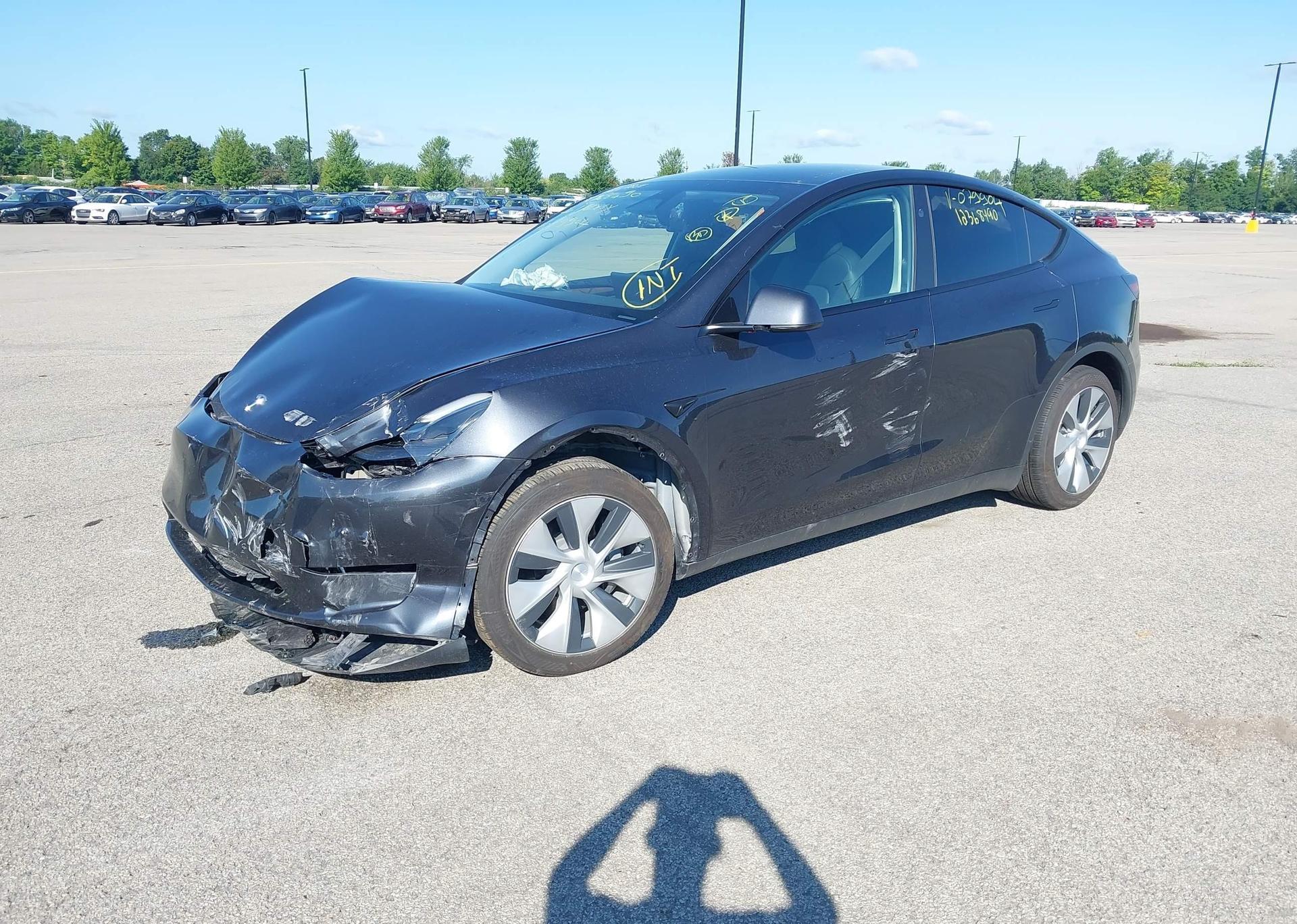 2024 TESLA MODEL Y LONG RANGE