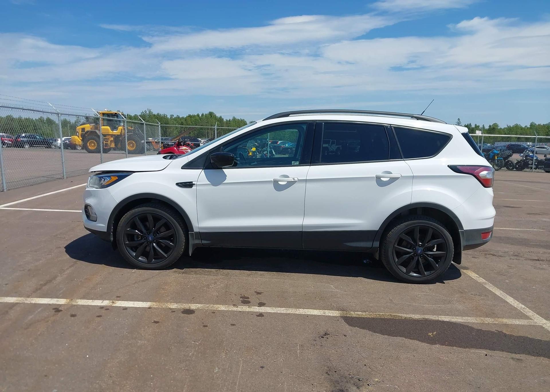 2018 FORD ESCAPE SE