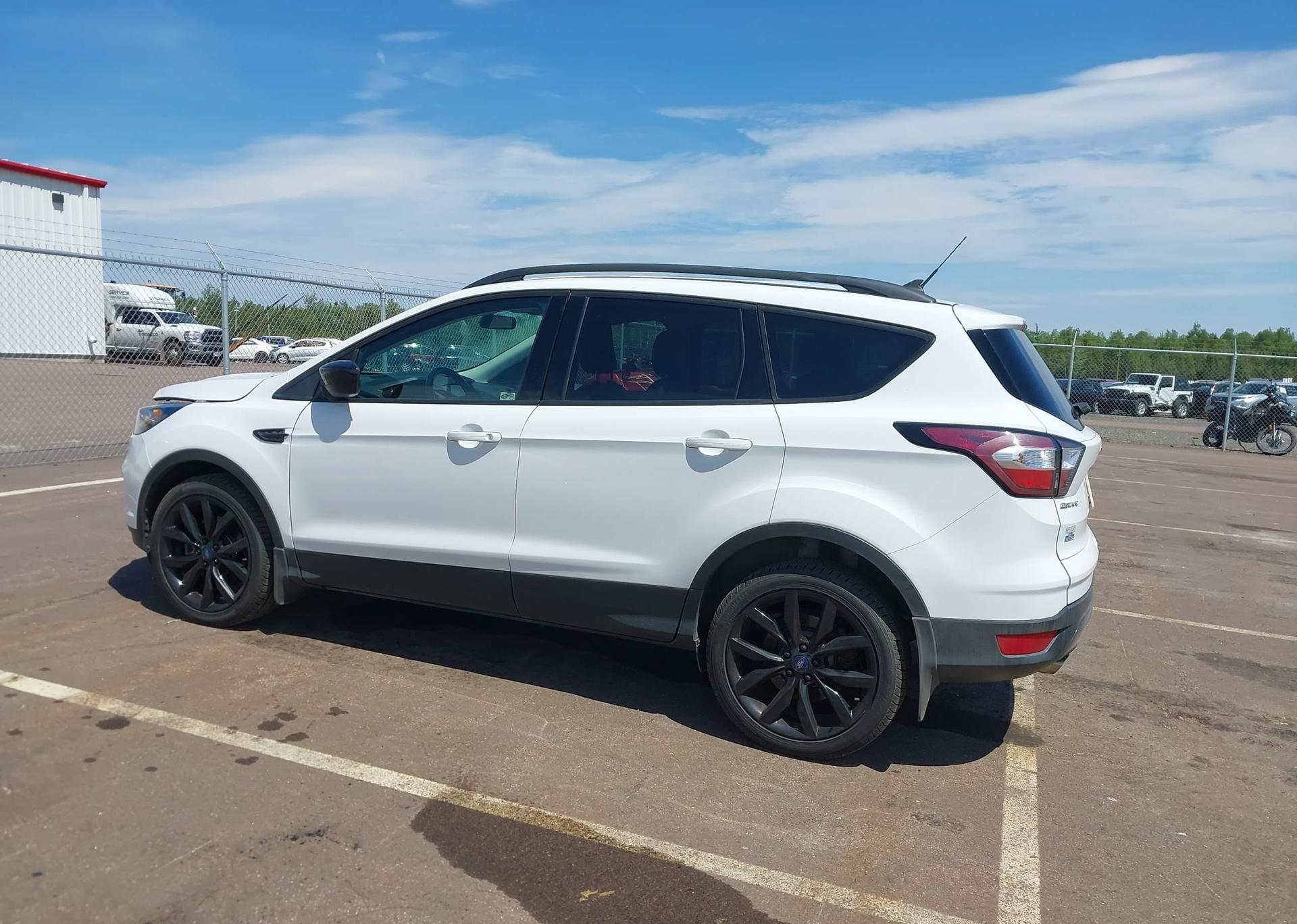 2018 FORD ESCAPE SE