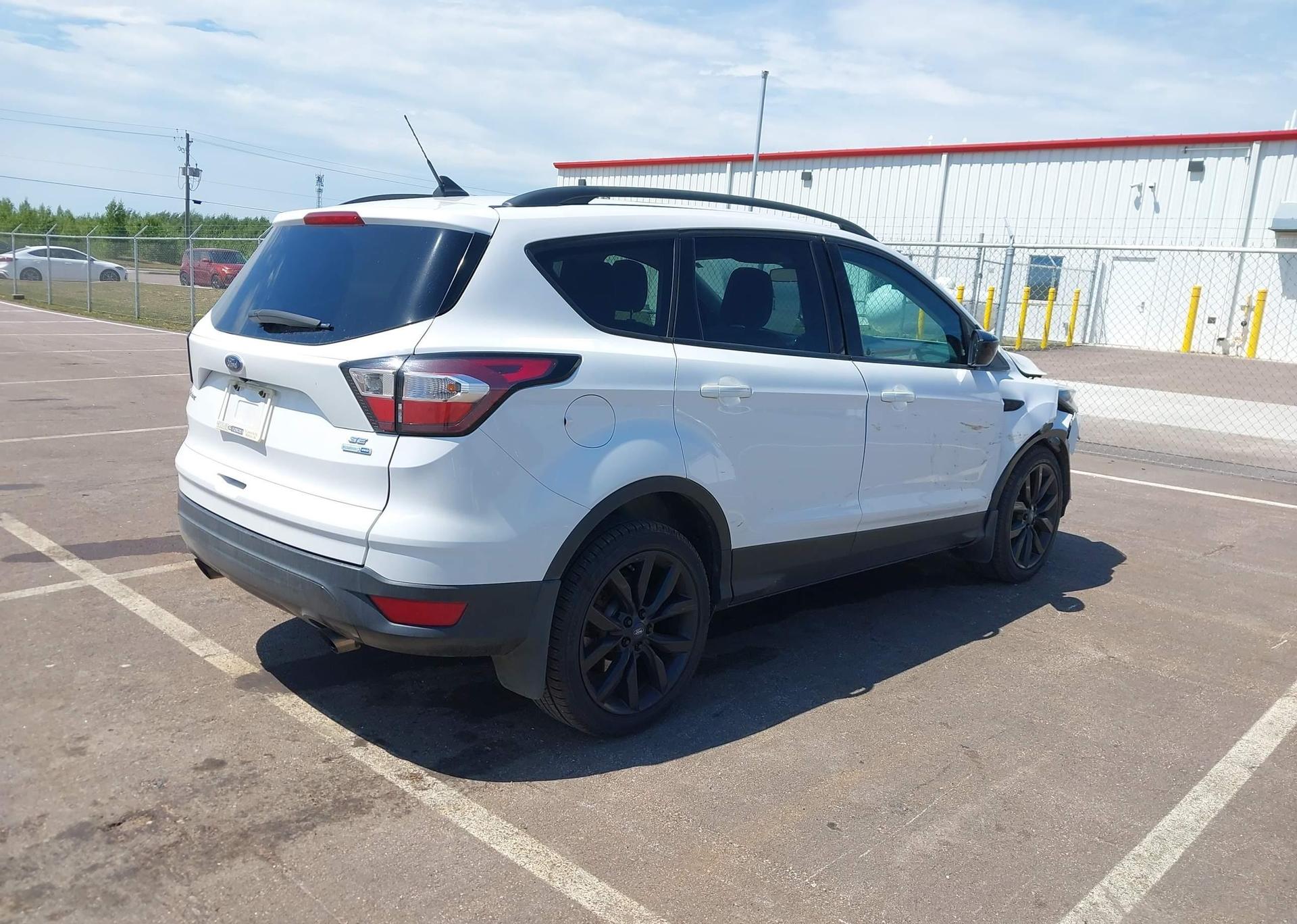 2018 FORD ESCAPE SE