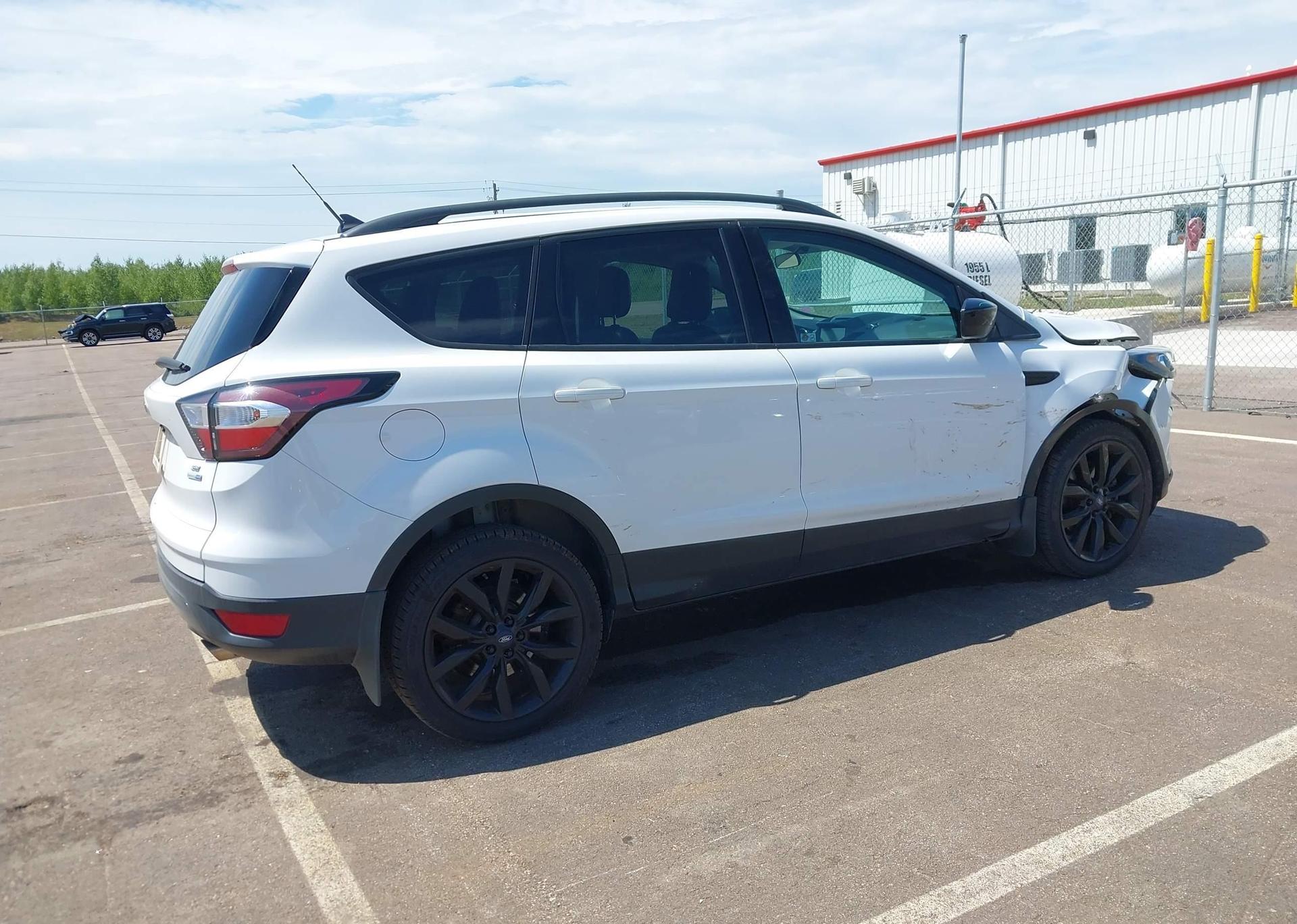 2018 FORD ESCAPE SE