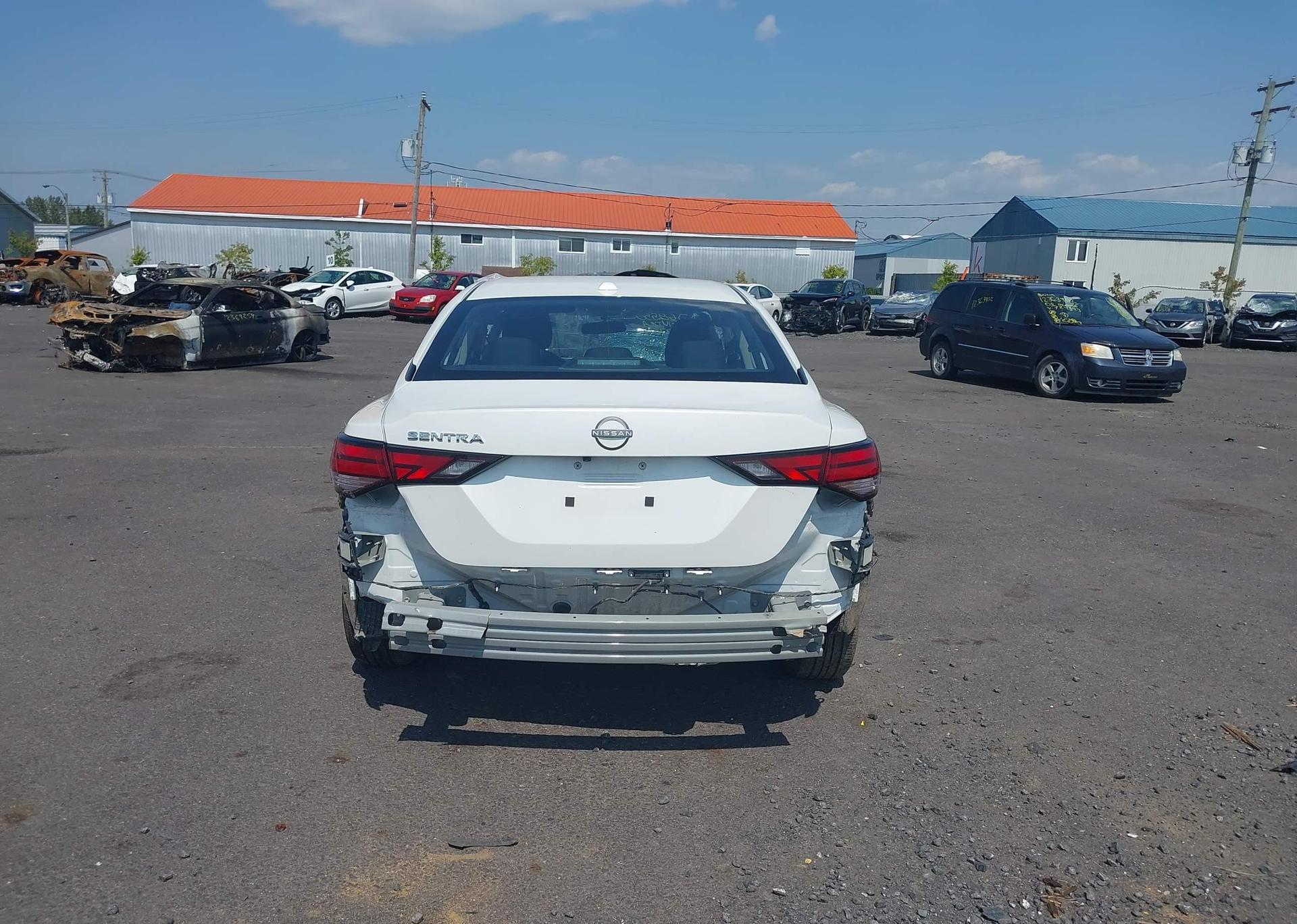 2025 NISSAN SENTRA SV