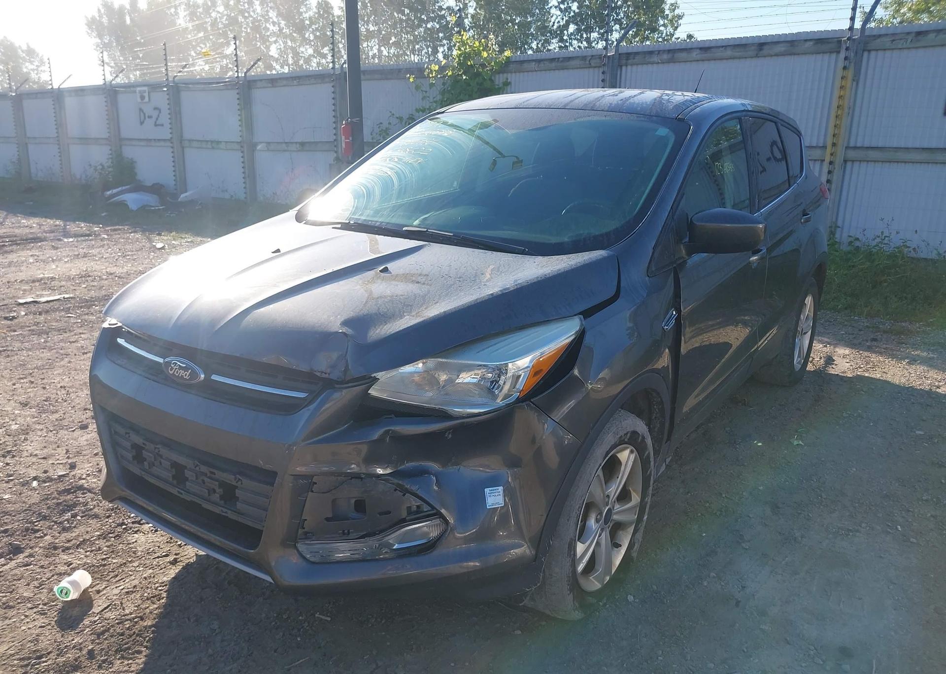 2015 FORD ESCAPE SE