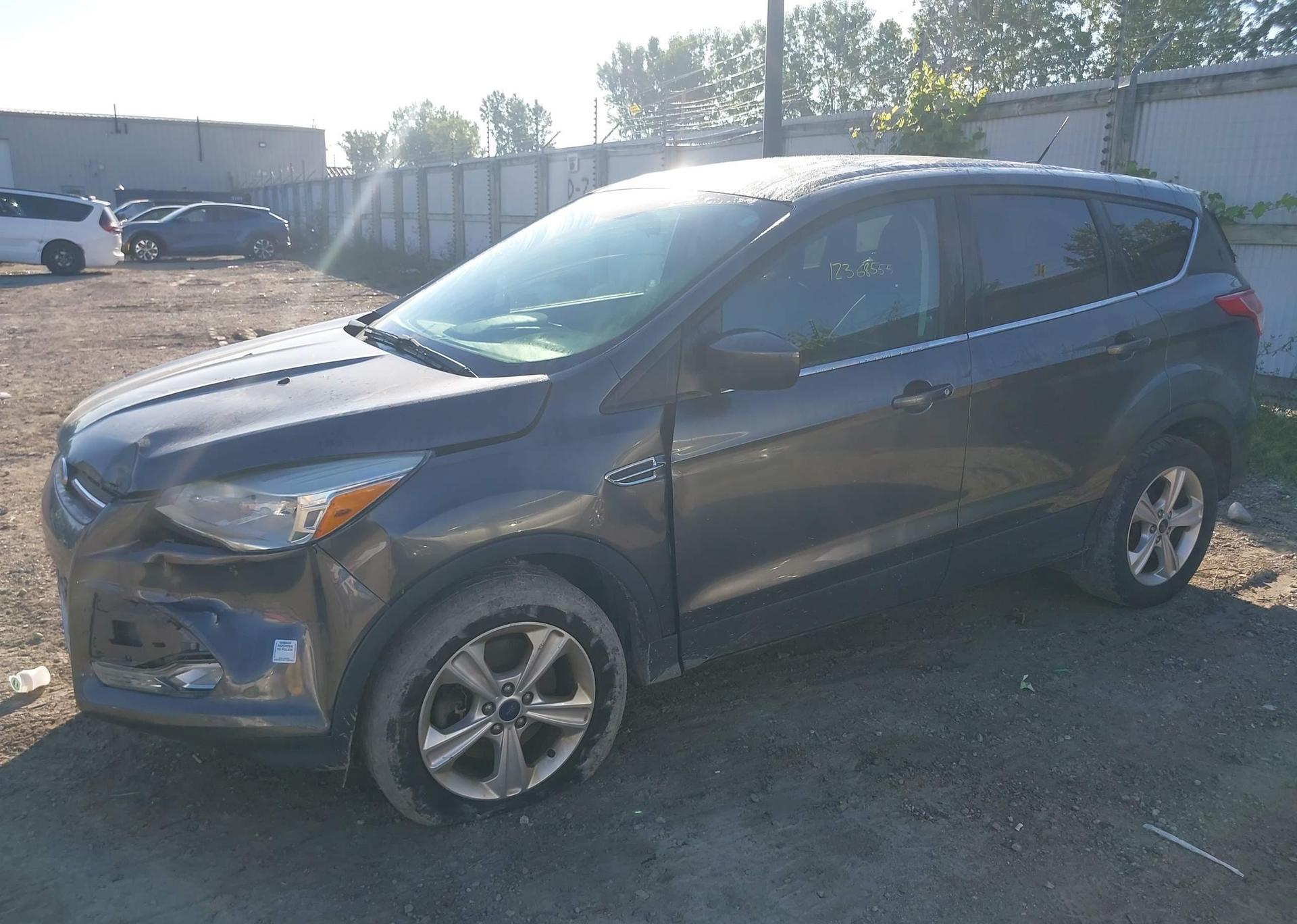 2015 FORD ESCAPE SE