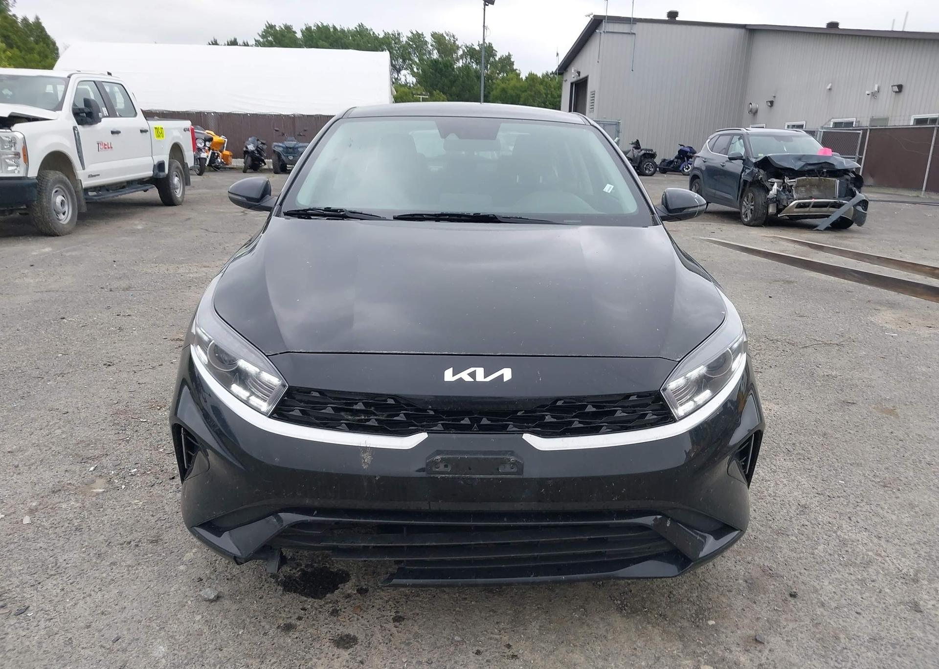 2023 KIA FORTE EX