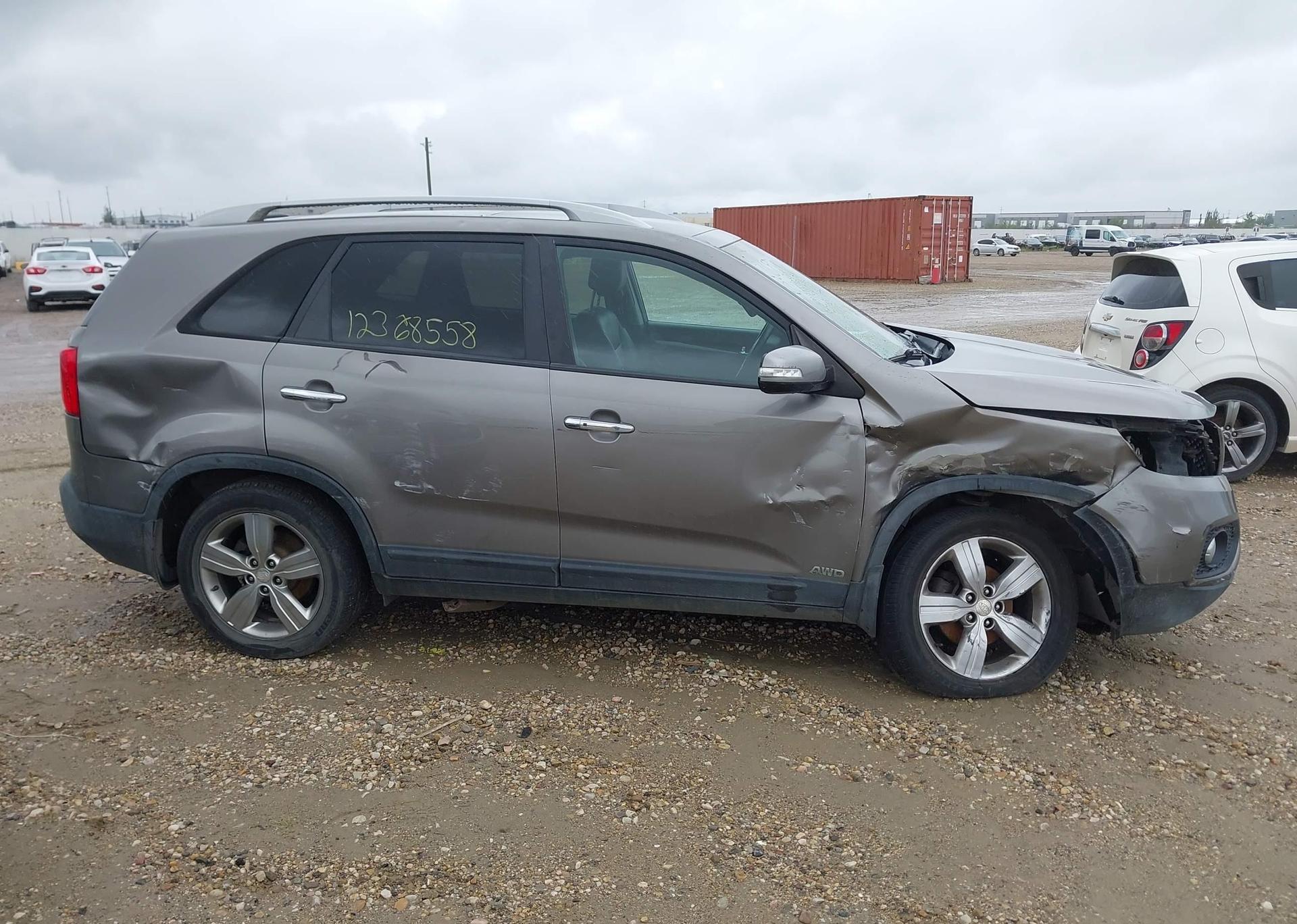 2013 KIA SORENTO EX