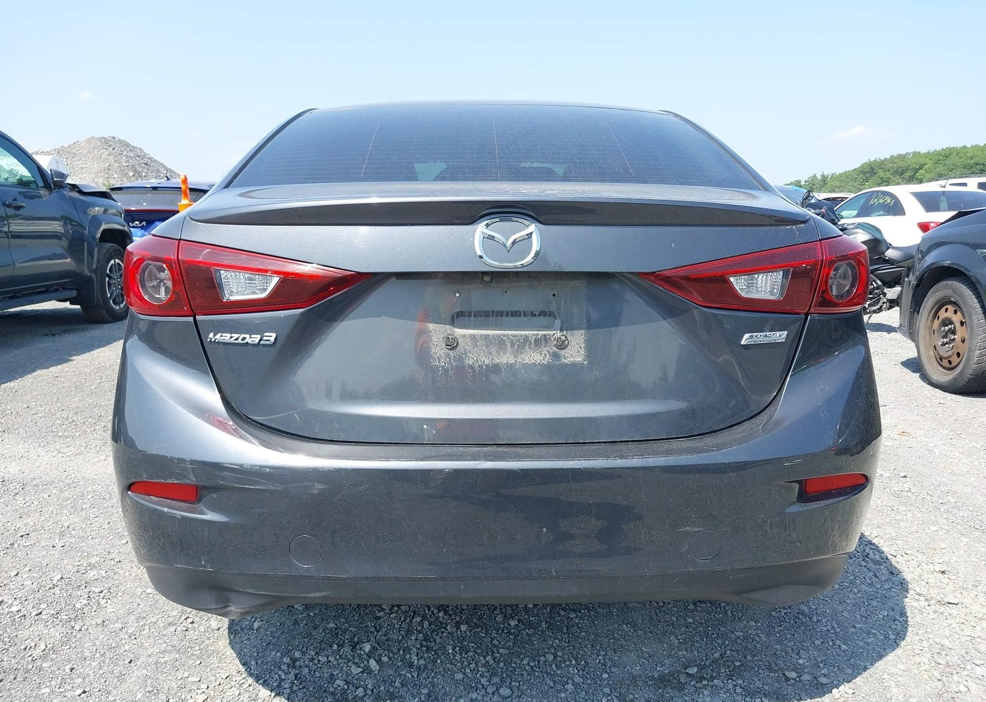 2015 MAZDA MAZDA3 GS