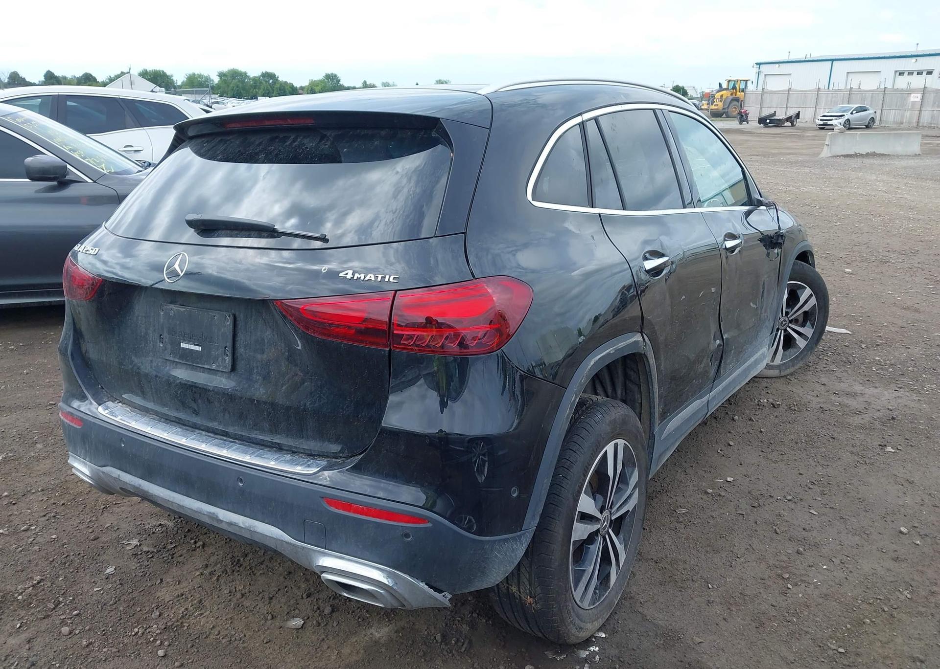 2025 MERCEDES-BENZ GLA 250 4MATIC