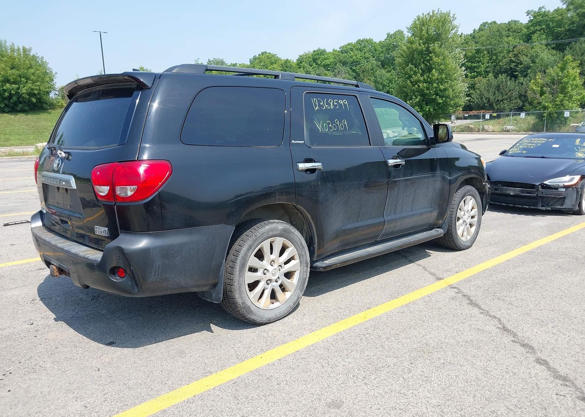 2010 TOYOTA SEQUOIA PLATINUM