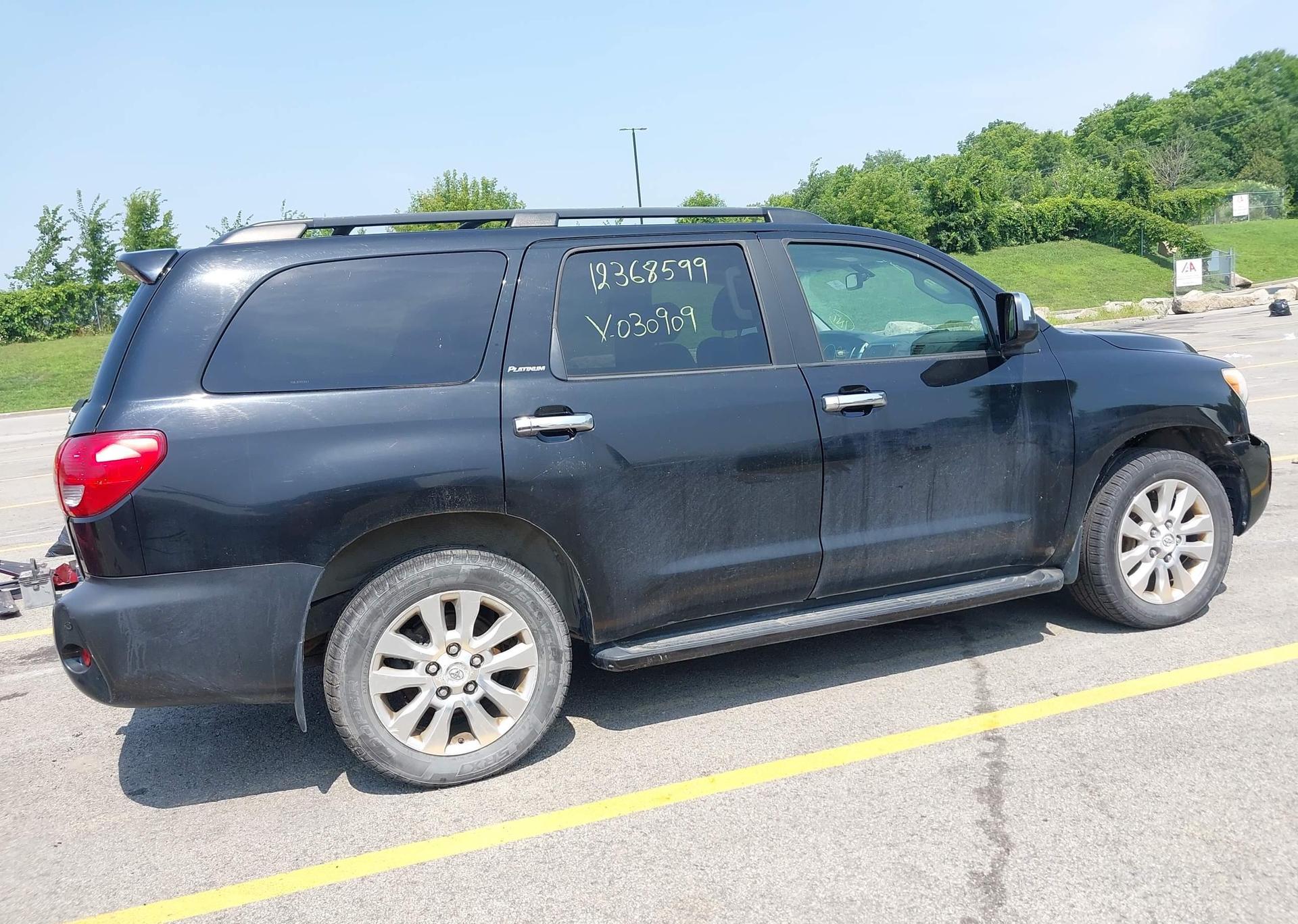 2010 TOYOTA SEQUOIA PLATINUM