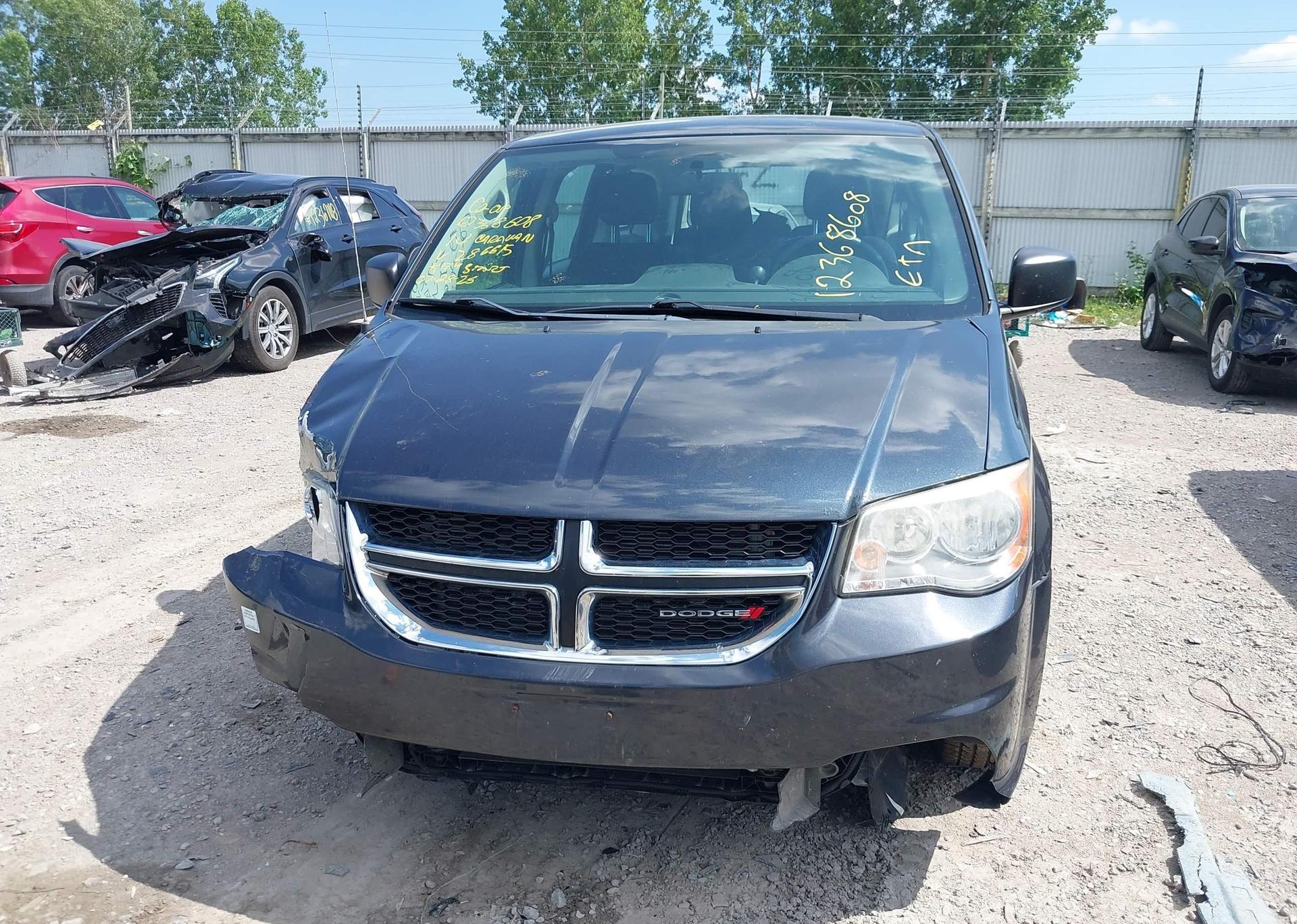 2014 DODGE GRAND CARAVAN SE