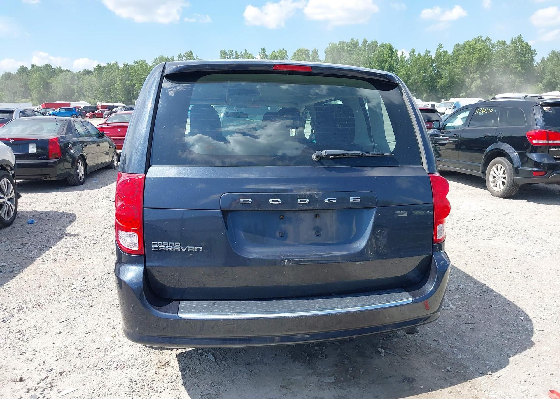 2014 DODGE GRAND CARAVAN SE