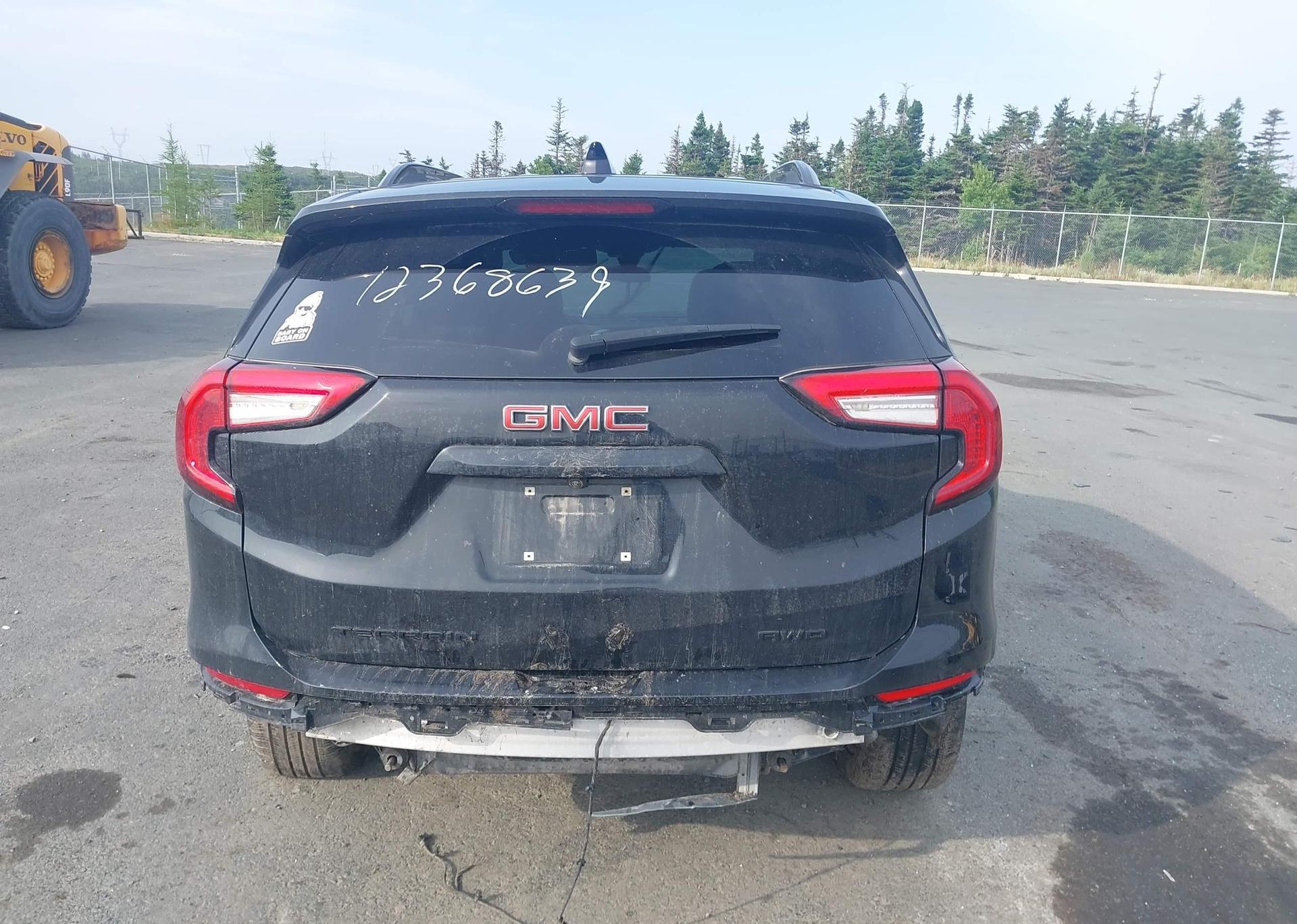 2023 GMC TERRAIN SLT
