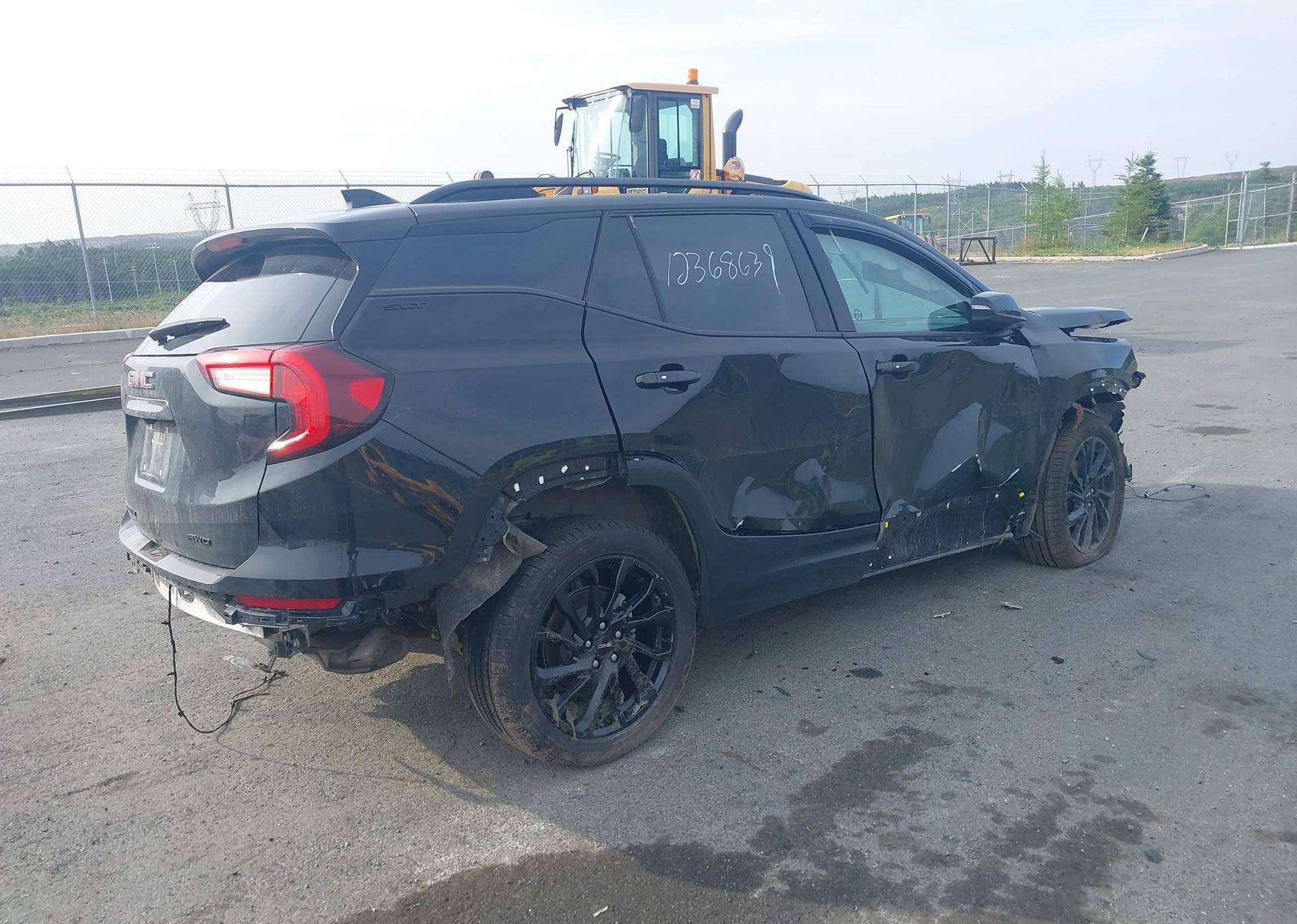 2023 GMC TERRAIN SLT