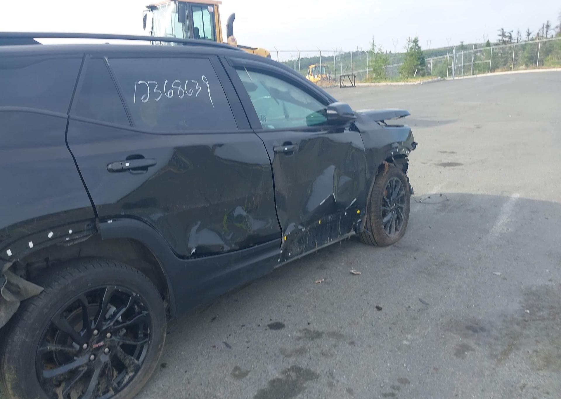 2023 GMC TERRAIN SLT
