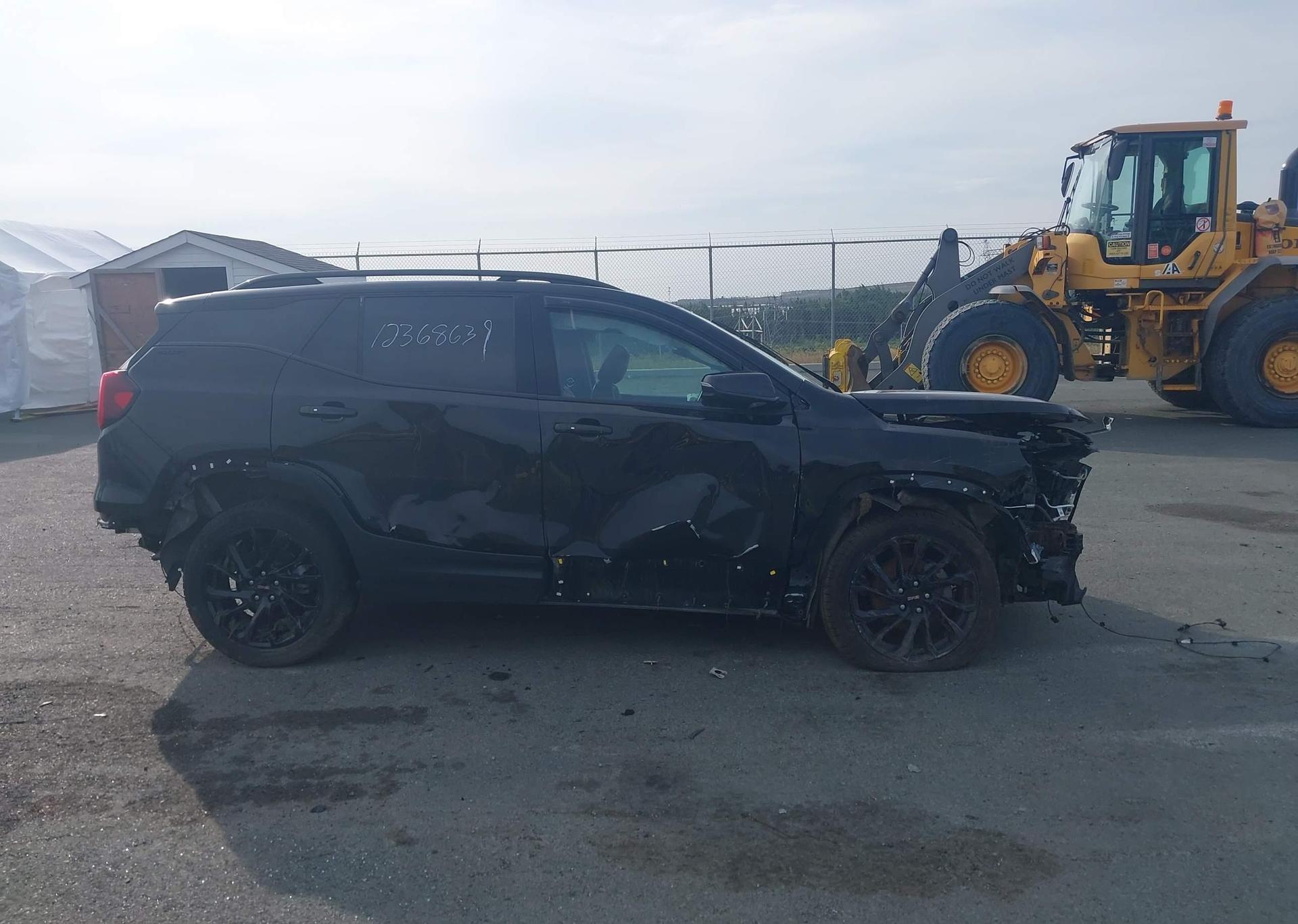 2023 GMC TERRAIN SLT