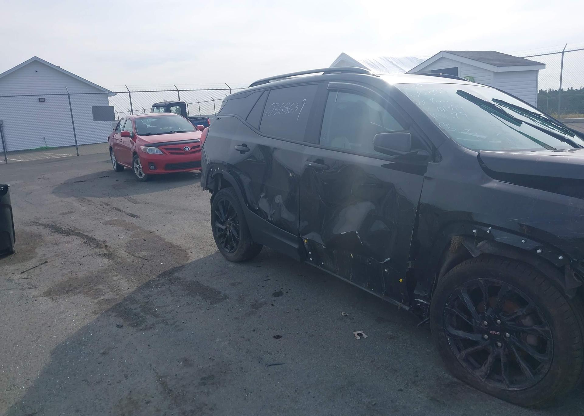 2023 GMC TERRAIN SLT