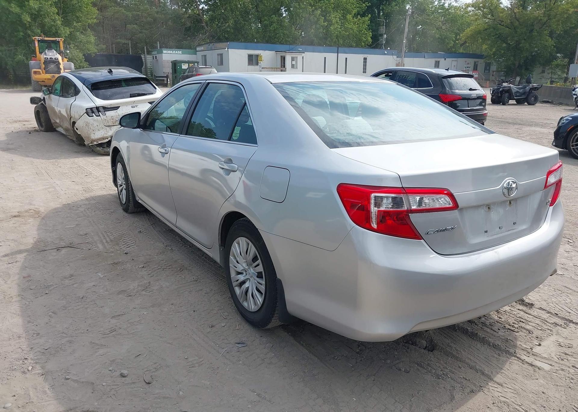 2012 TOYOTA CAMRY LE
