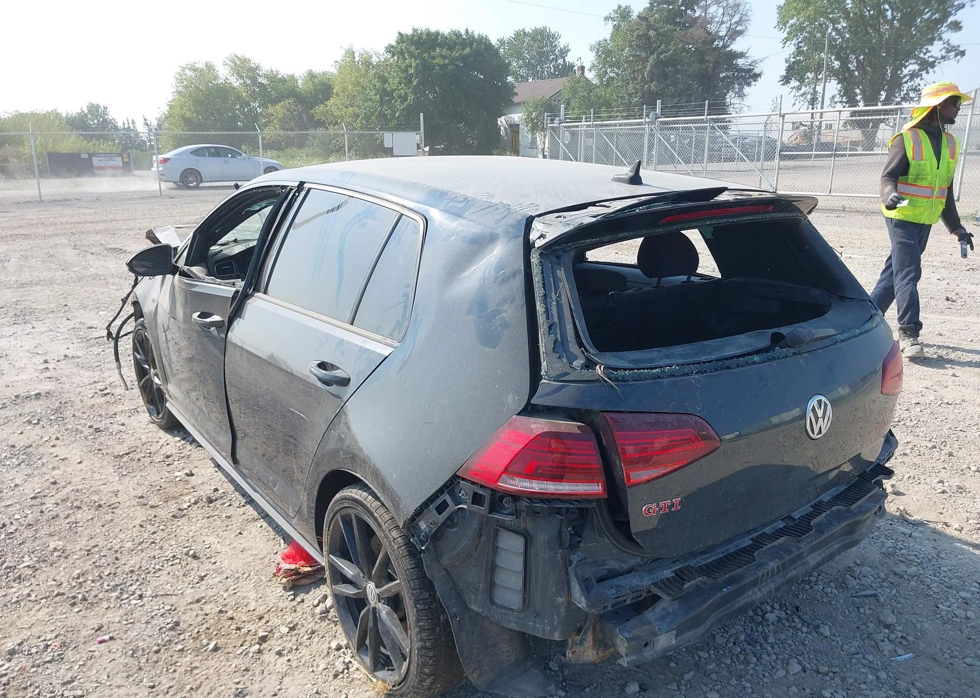 2019 VOLKSWAGEN GTI S
