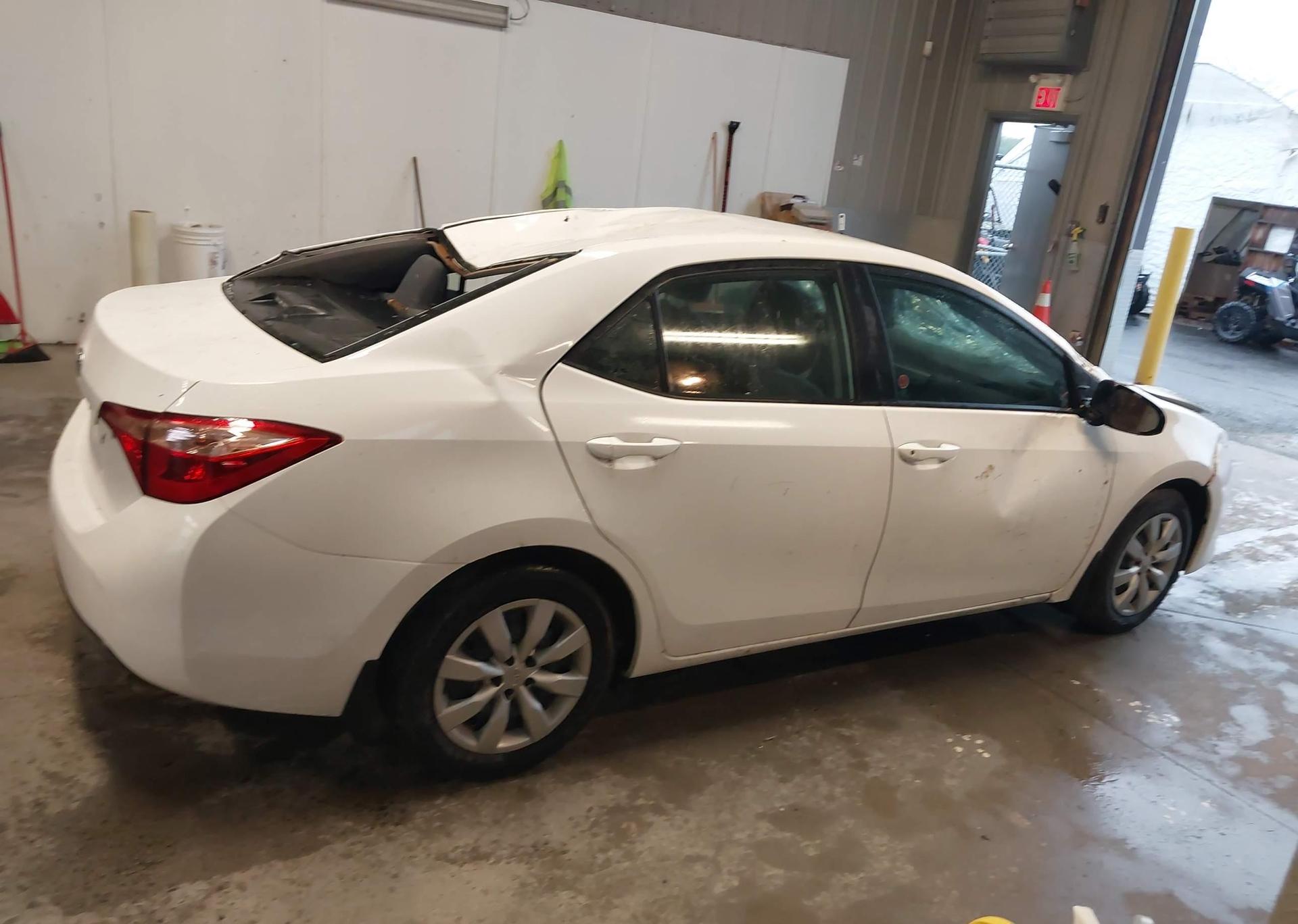 2018 TOYOTA COROLLA CE