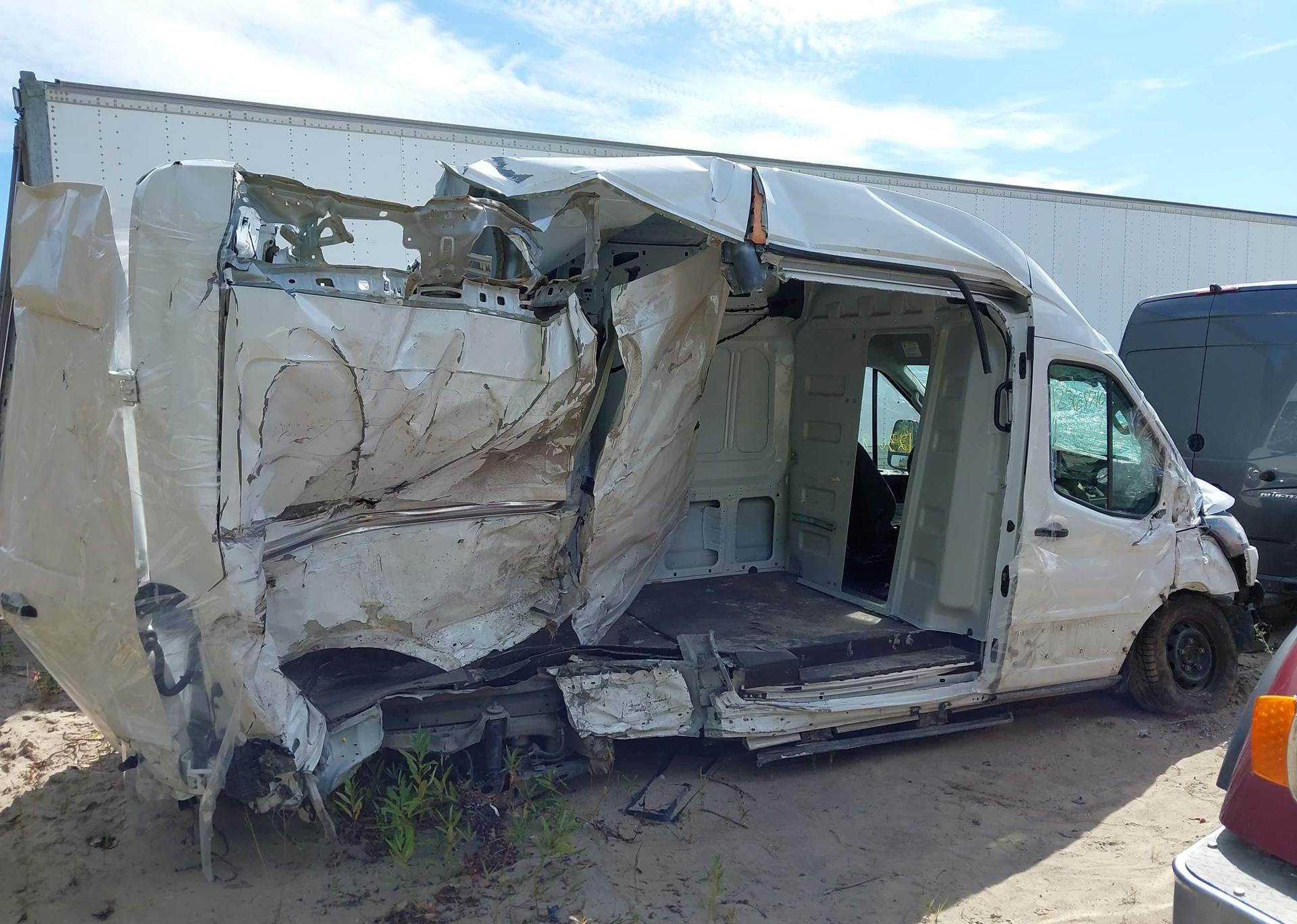 2023 FORD E-TRANSIT-350 CARGO