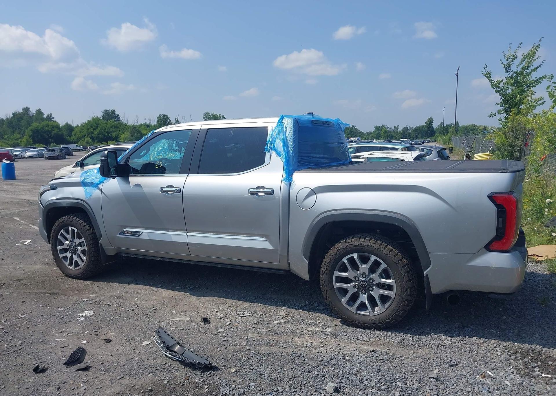 2025 TOYOTA TUNDRA CREWMAX PLATINUM